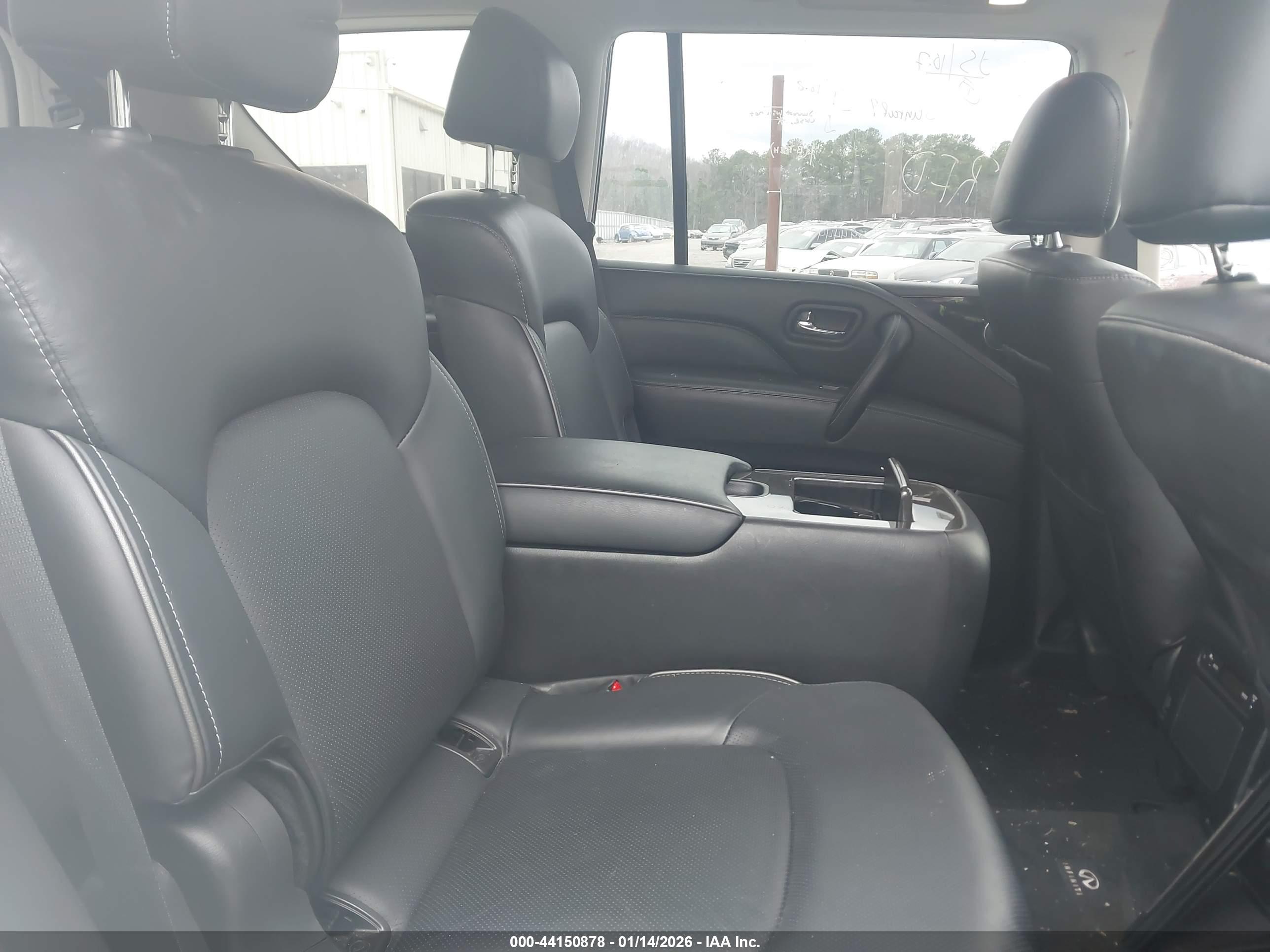 INFINITI QX80 image 8