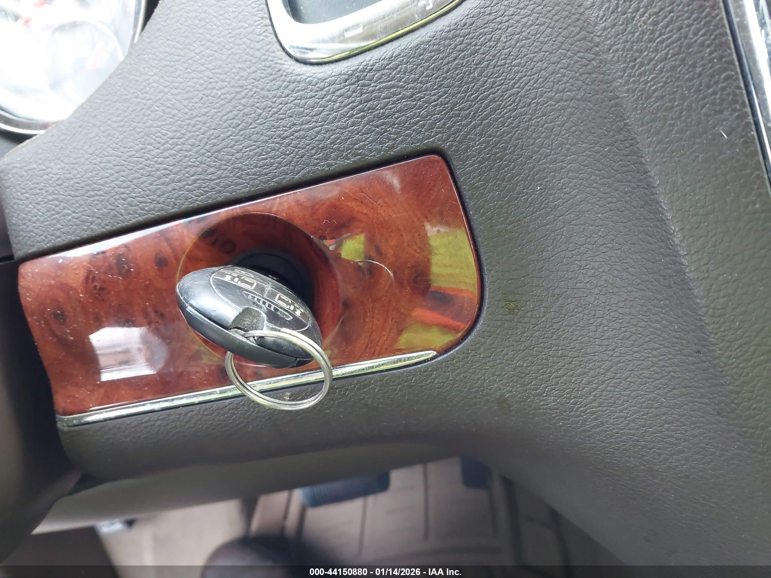 CHRYSLER TOWN image 11