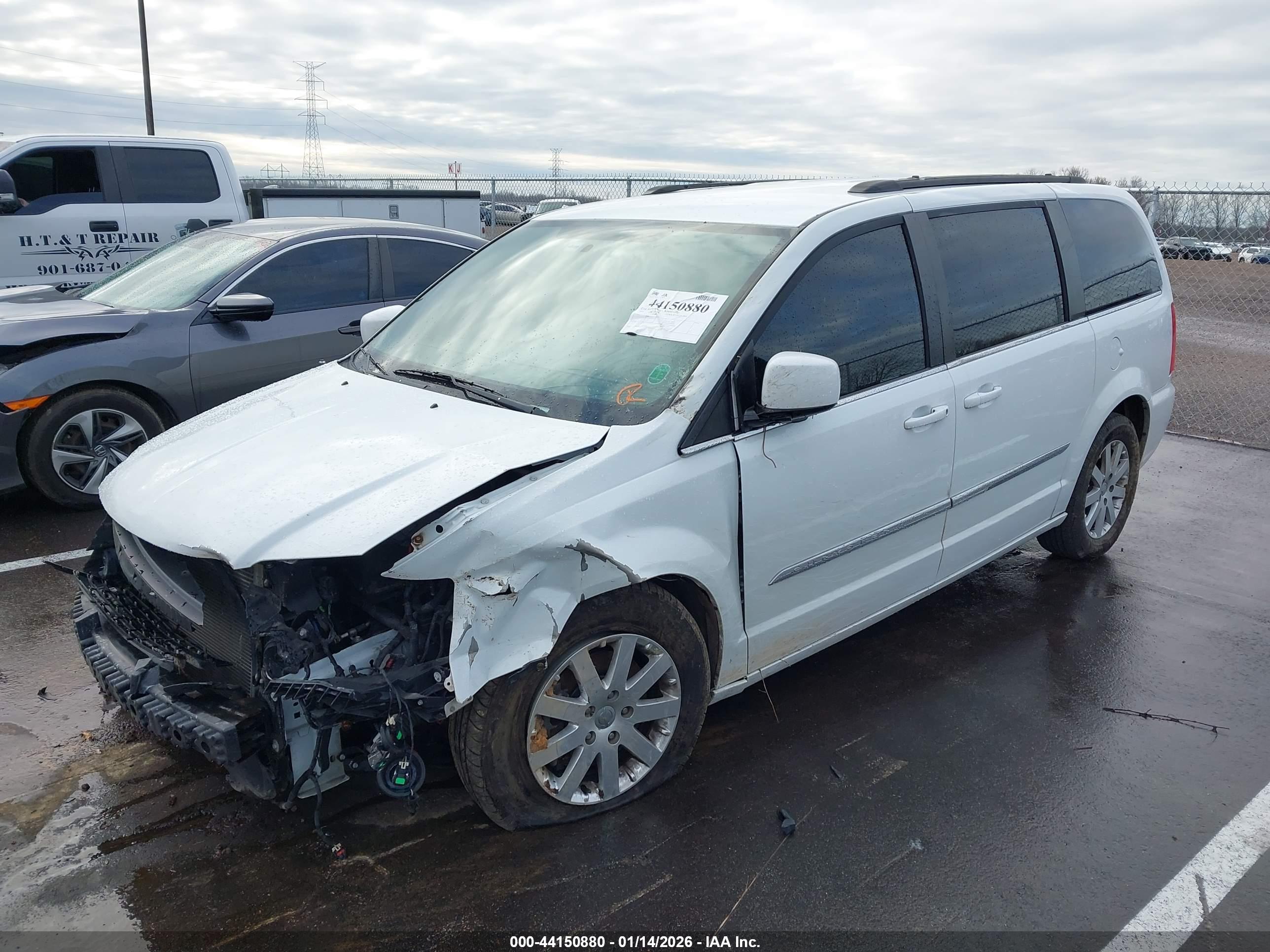 CHRYSLER TOWN image 2