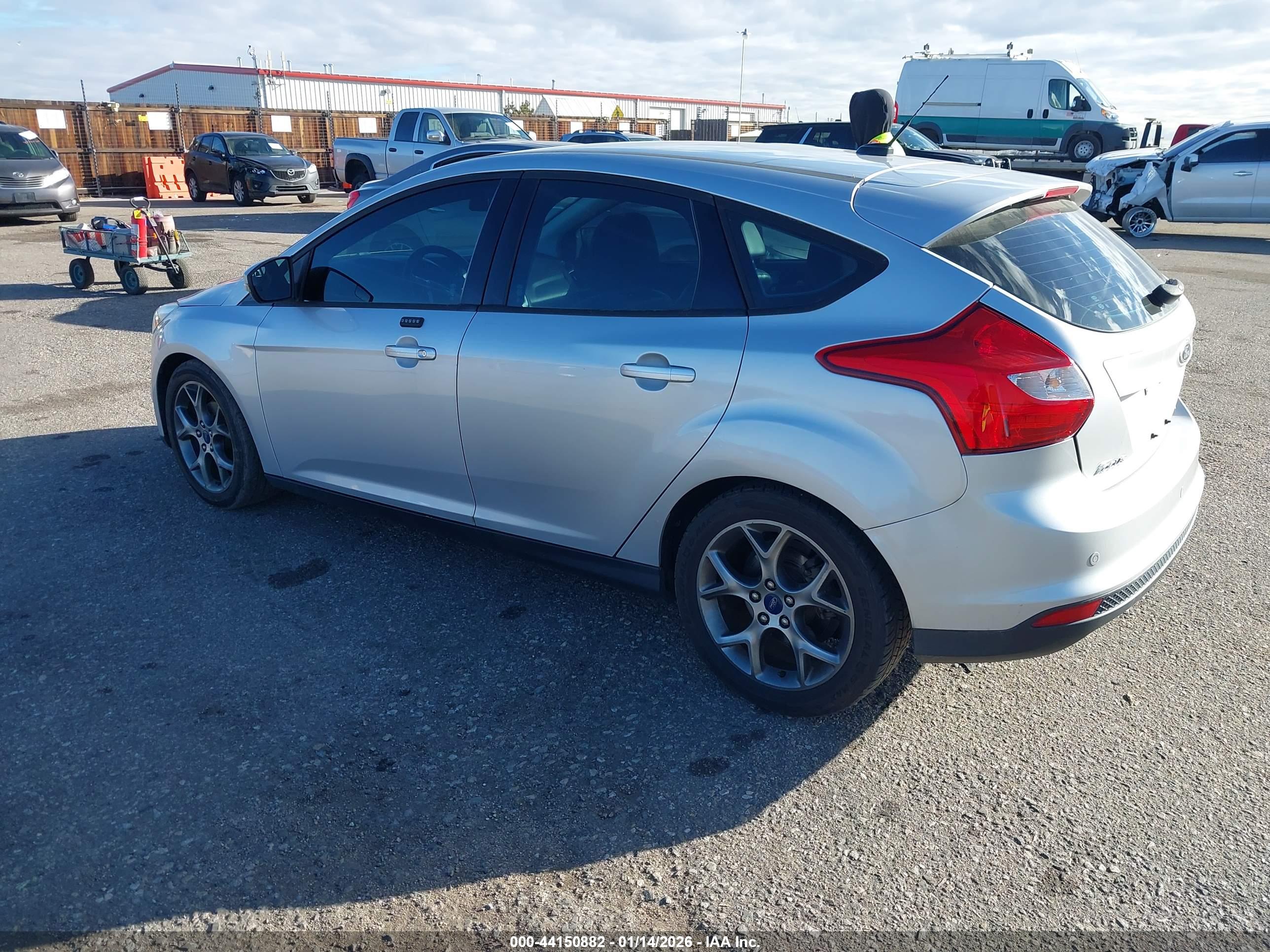 FORD FOCUS image 3