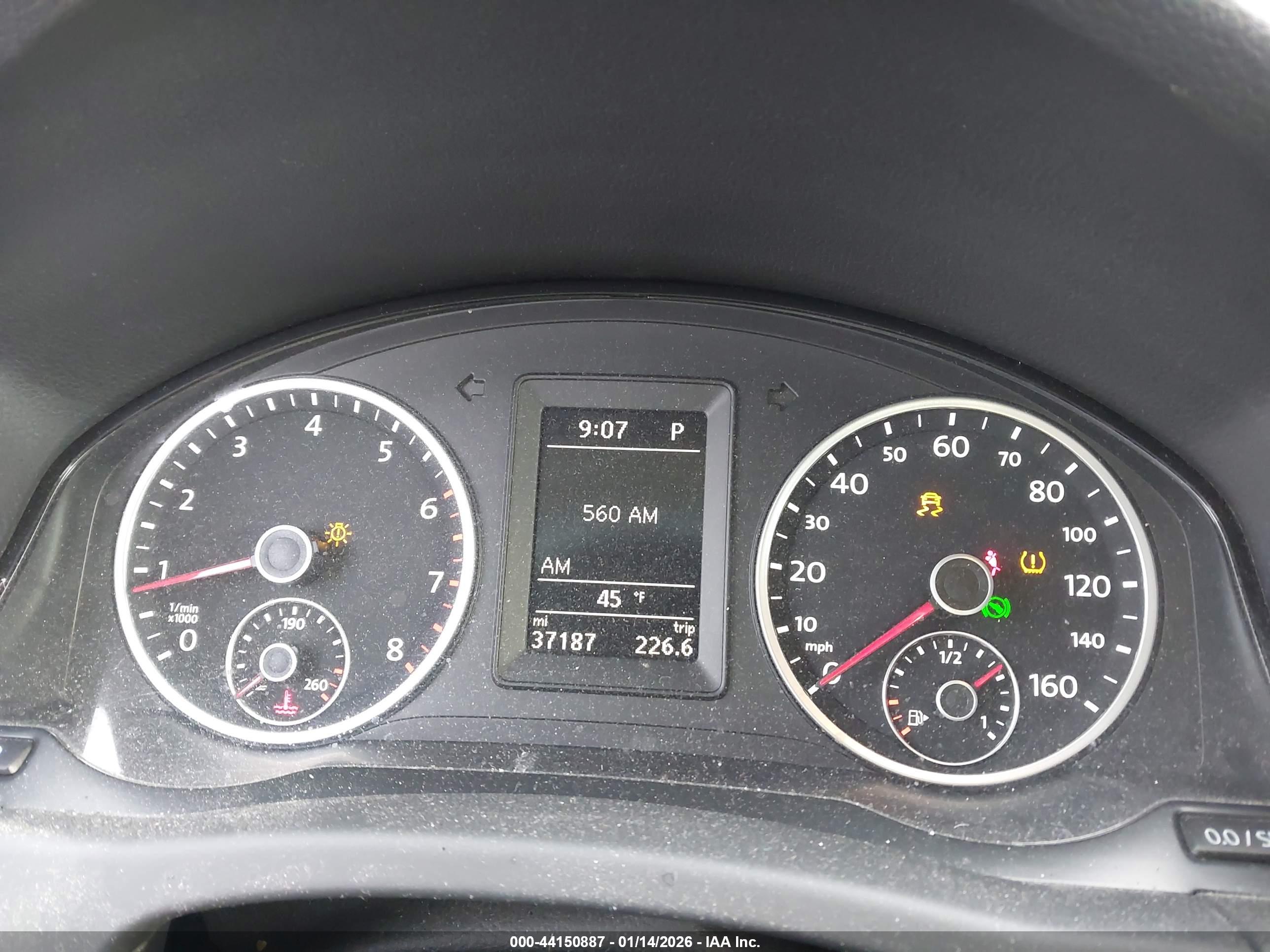 VOLKSWAGEN TIGUAN image 7