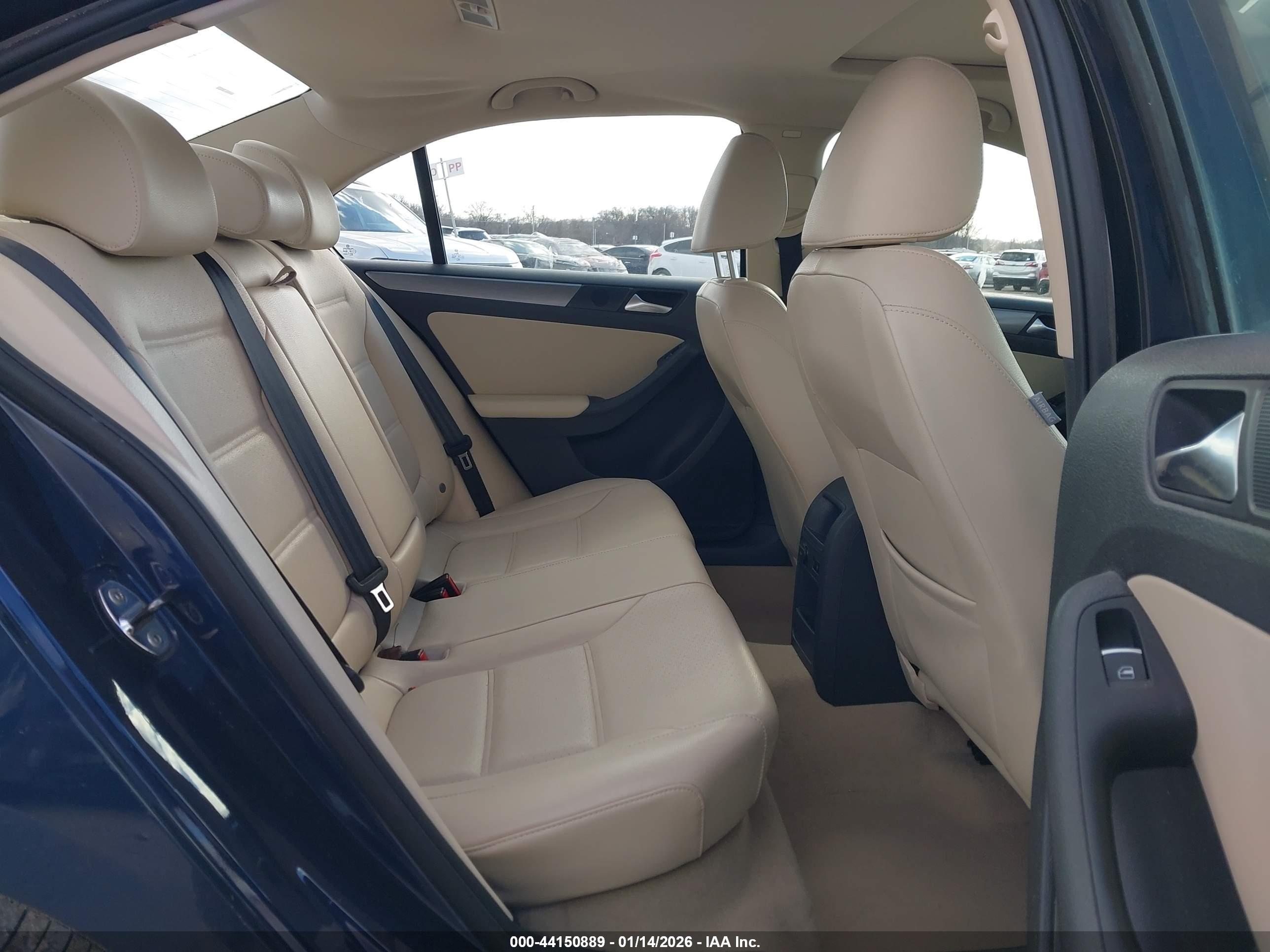 VOLKSWAGEN JETTA image 8