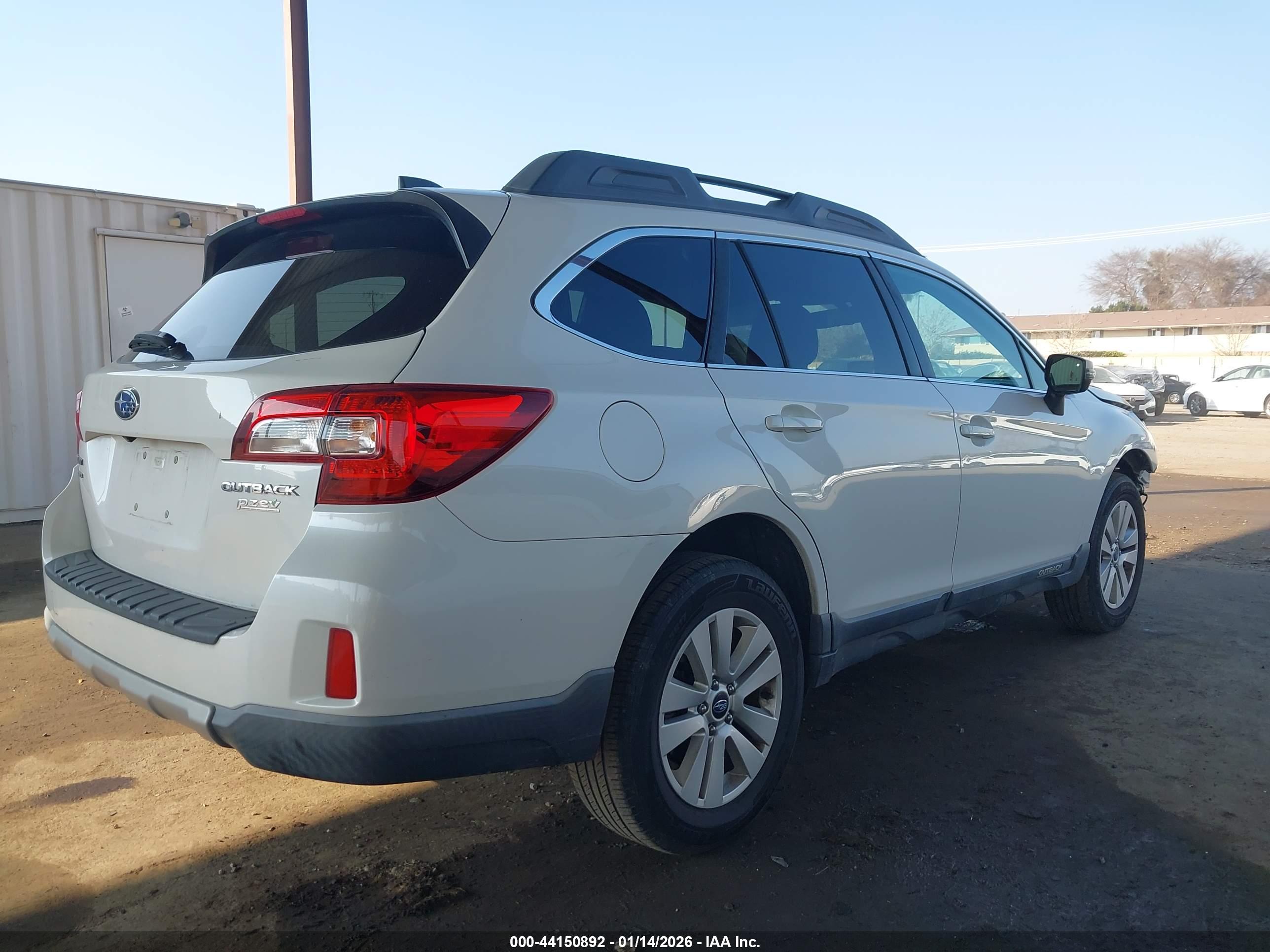 SUBARU OUTBACK image 4