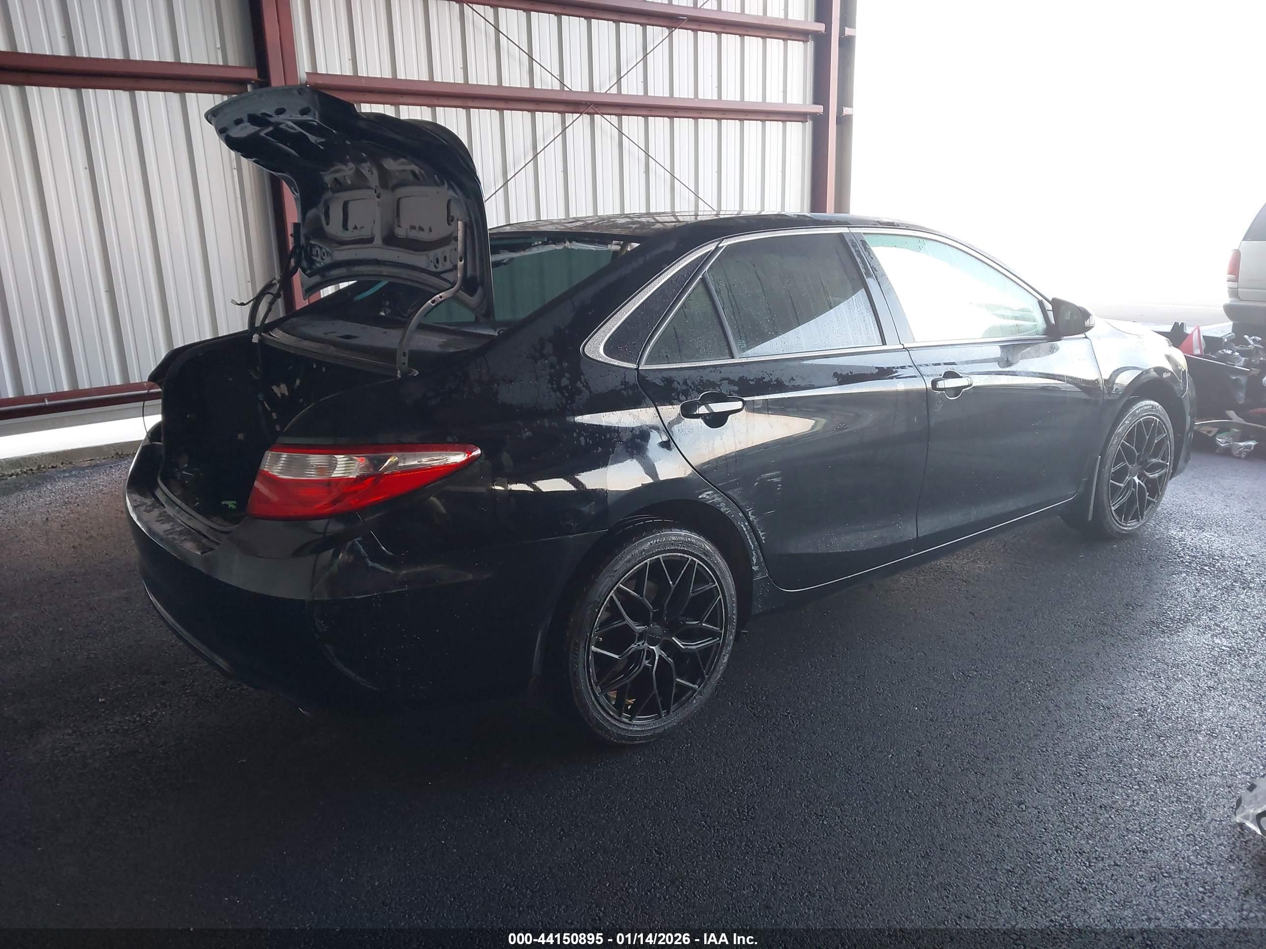 TOYOTA CAMRY image 4