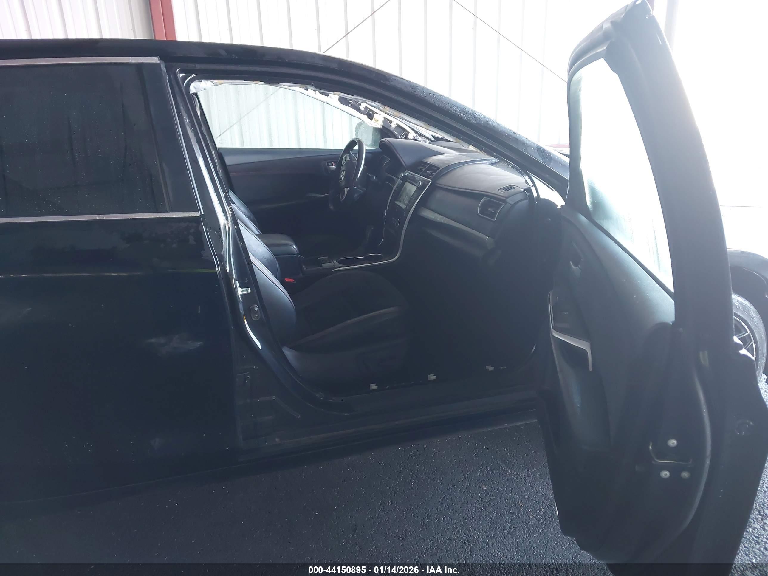 TOYOTA CAMRY image 5