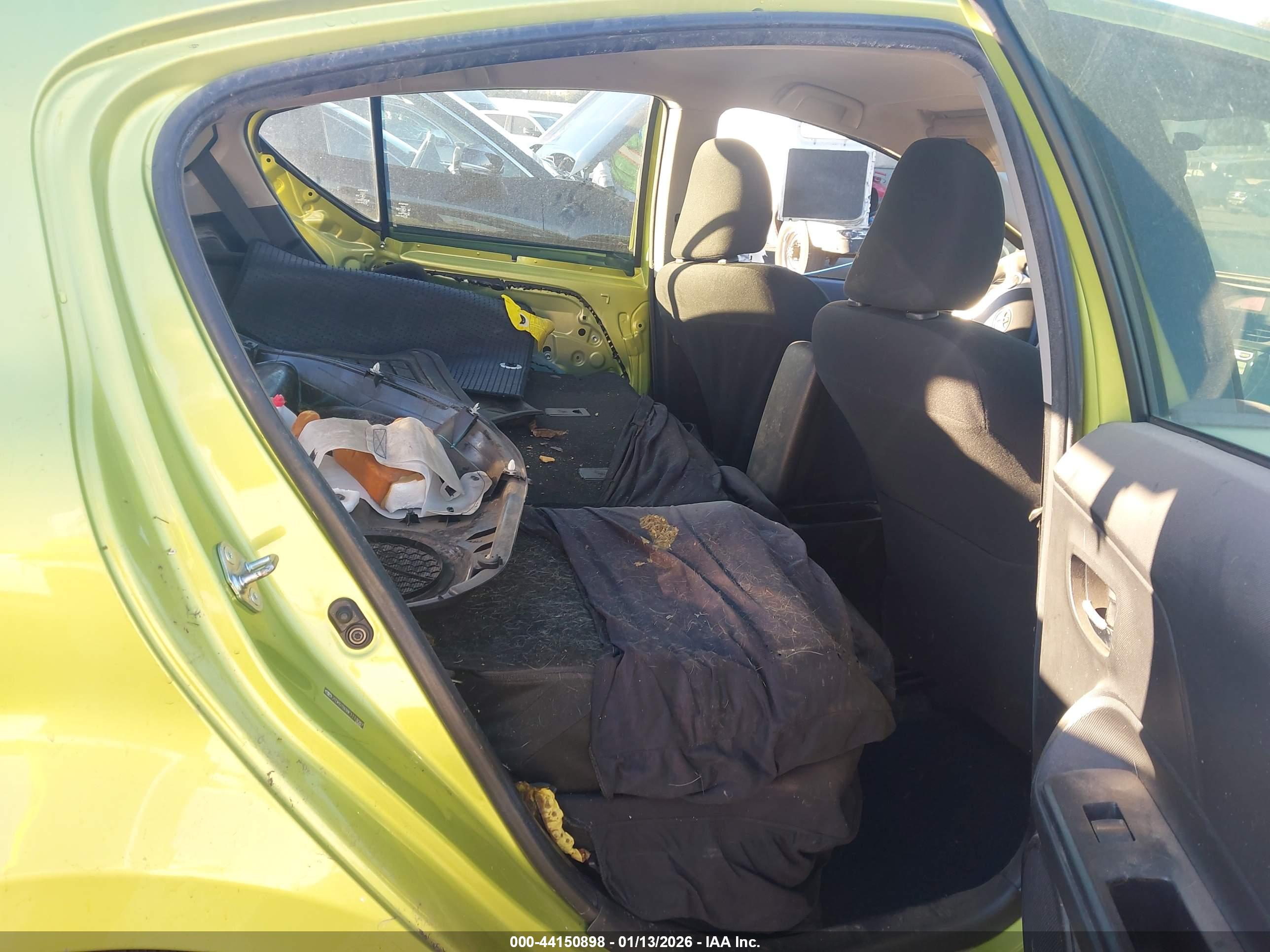 TOYOTA PRIUS image 8