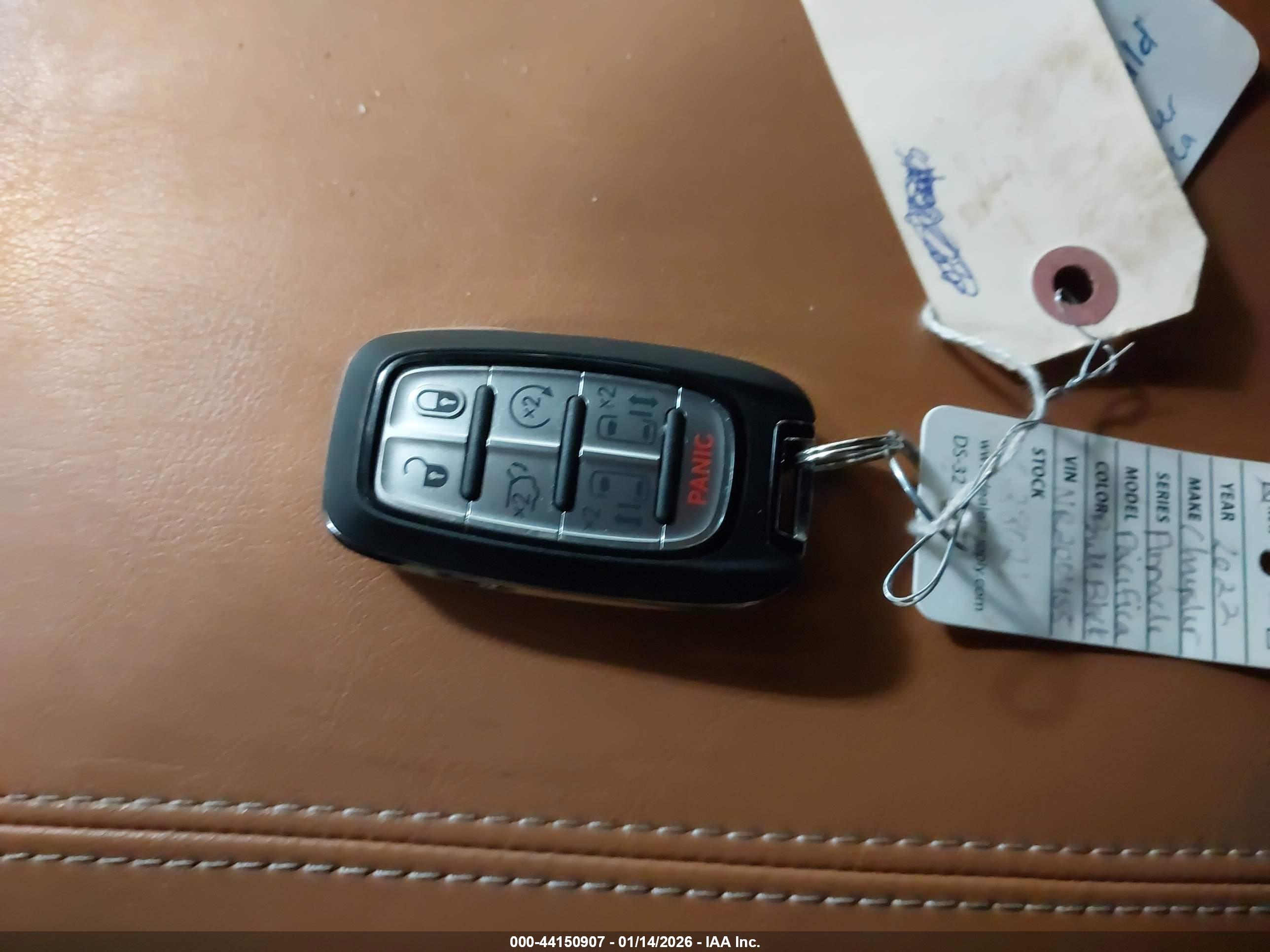CHRYSLER PACIFICA image 11