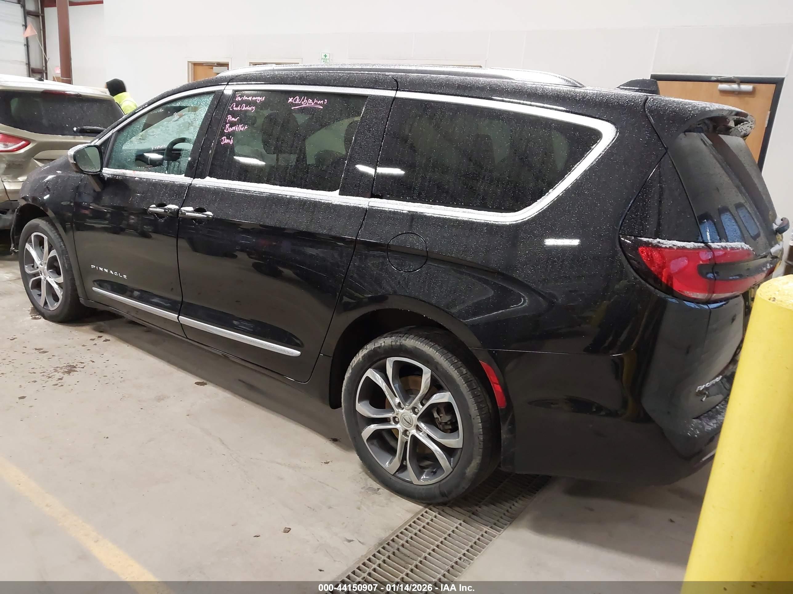CHRYSLER PACIFICA image 3