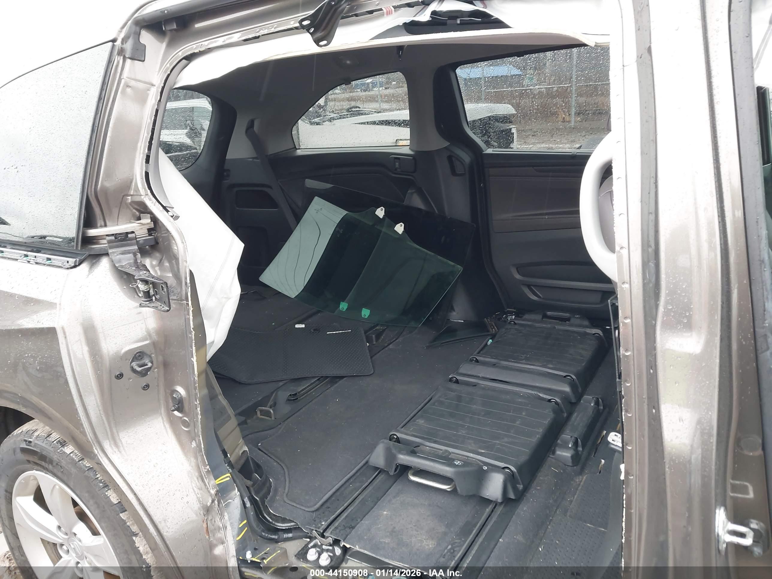 HONDA ODYSSEY image 8