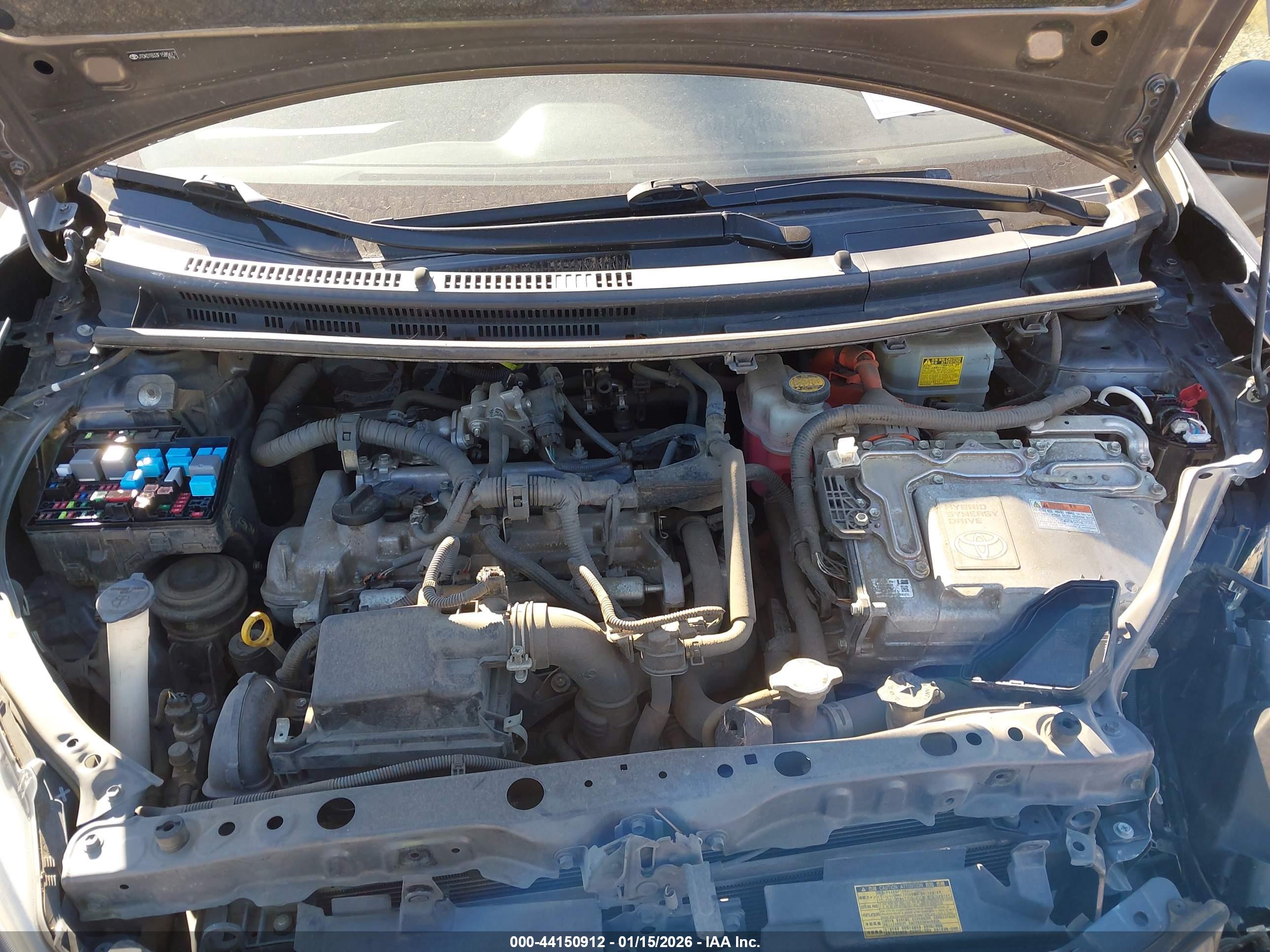 TOYOTA PRIUS image 10