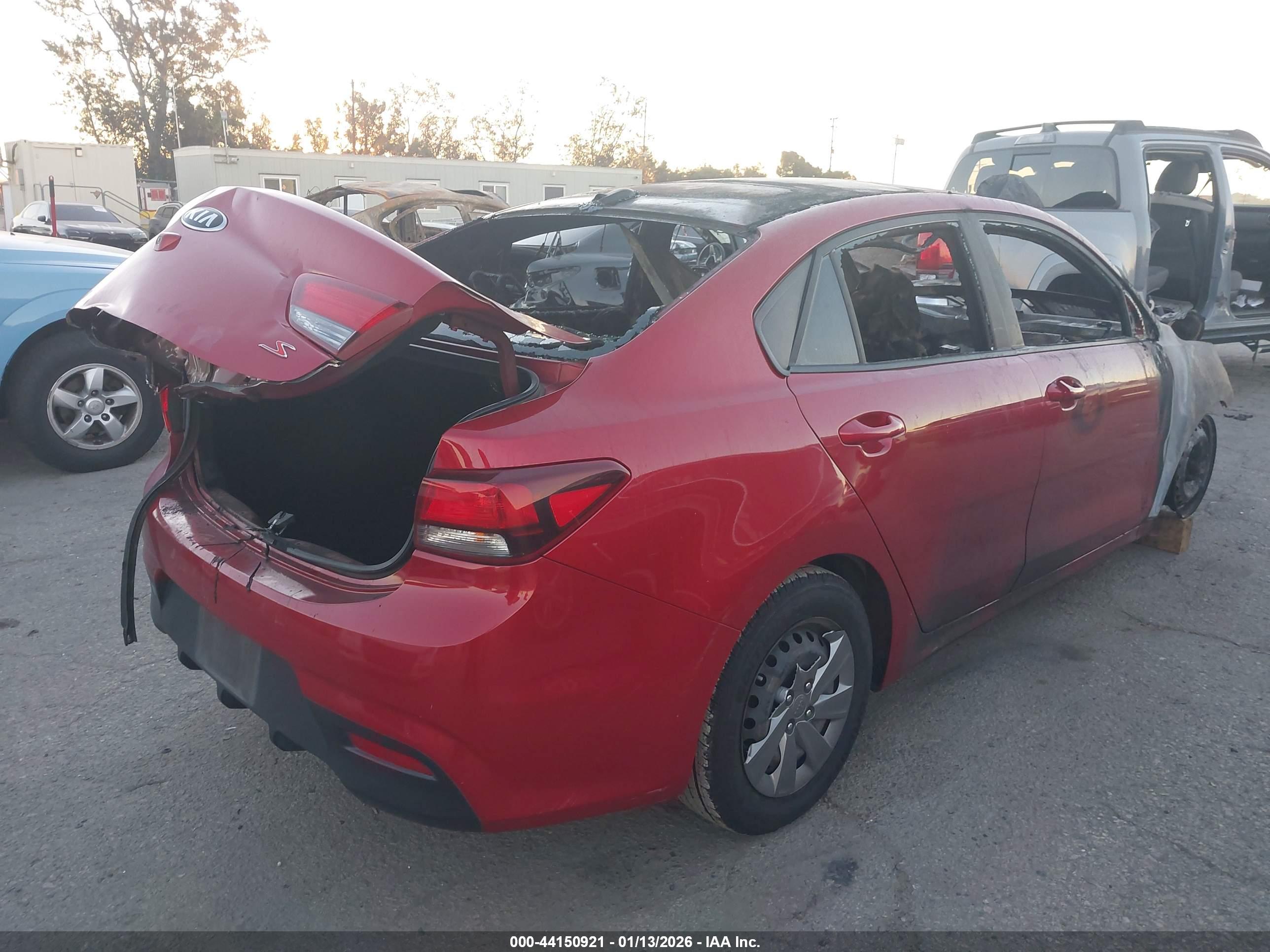 KIA RIO image 4