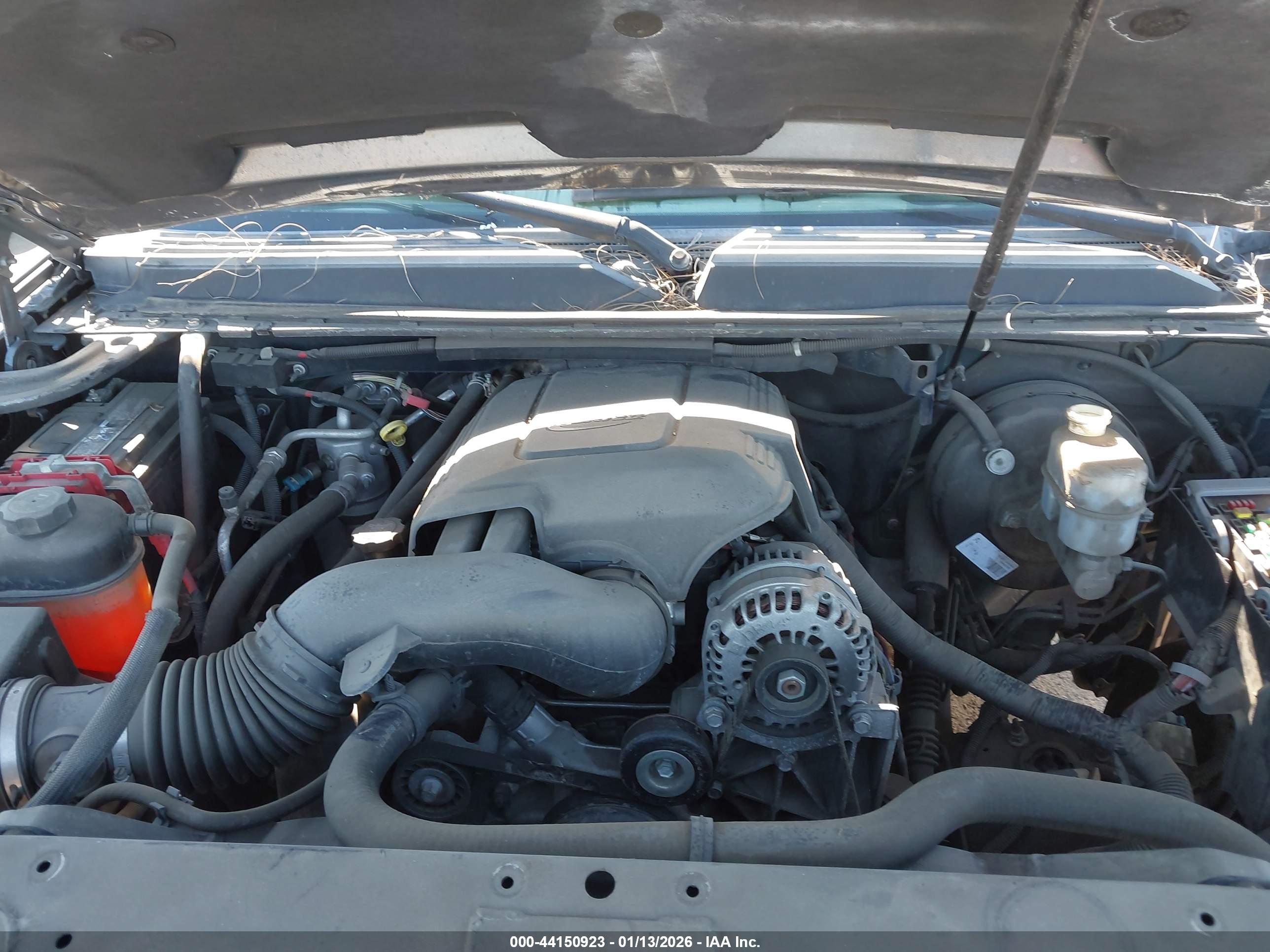 CHEVROLET SUBURBAN image 10