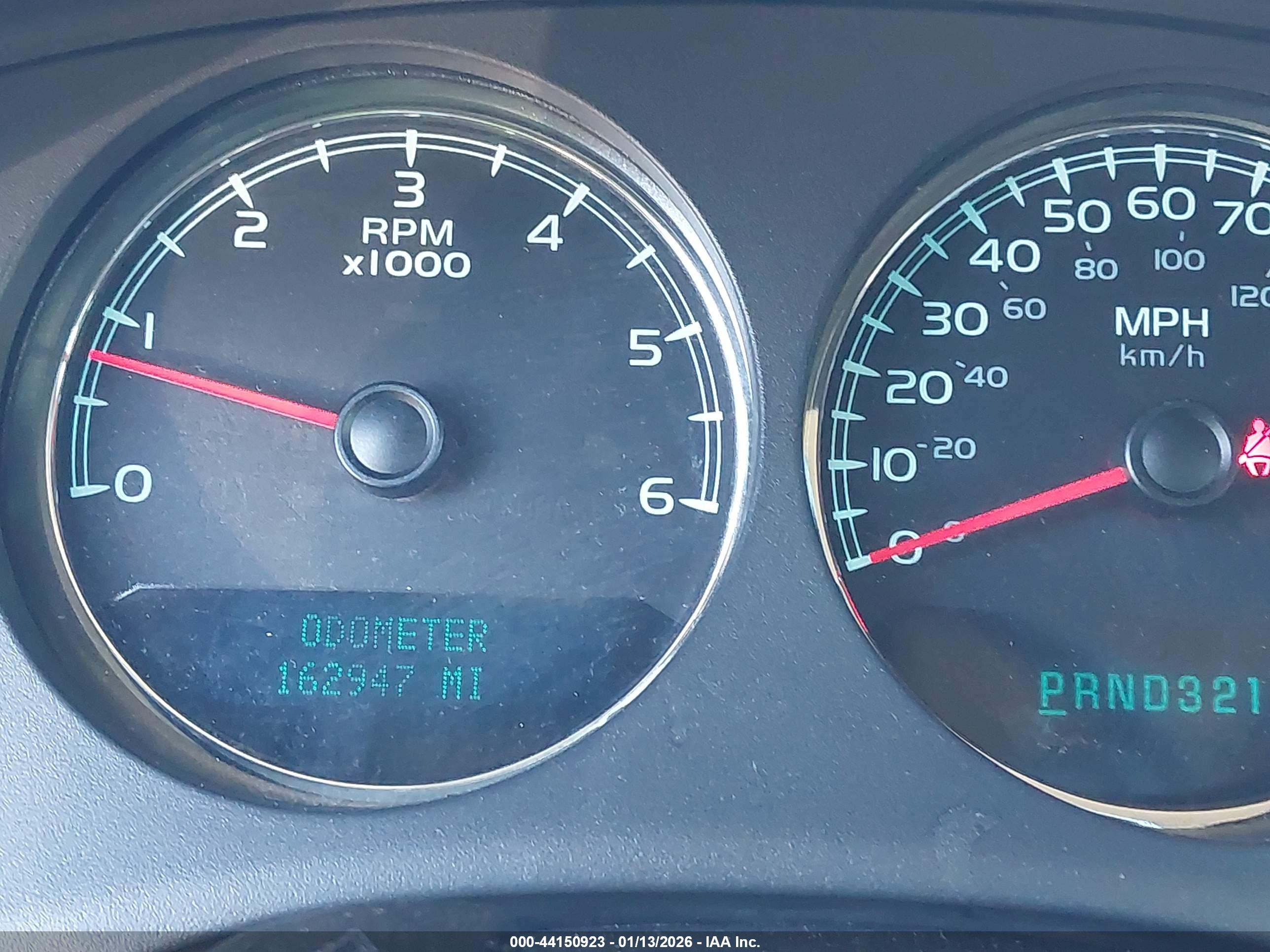 CHEVROLET SUBURBAN image 7