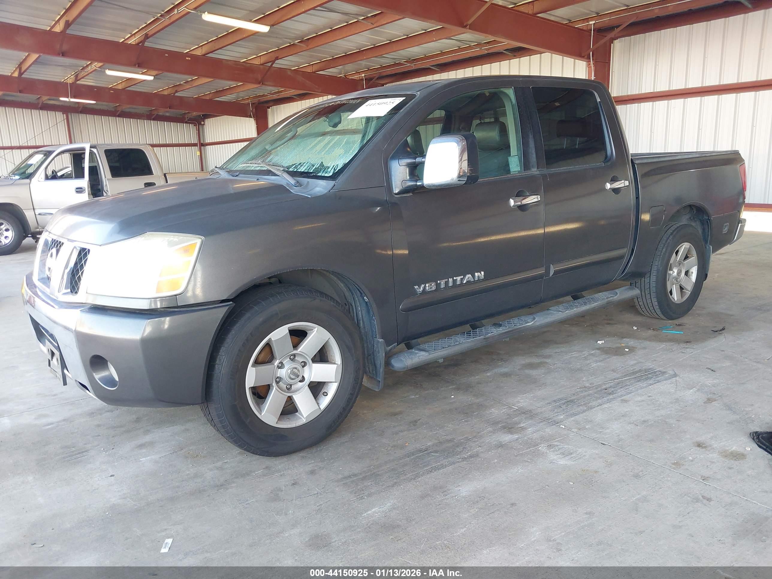 NISSAN TITAN image 2
