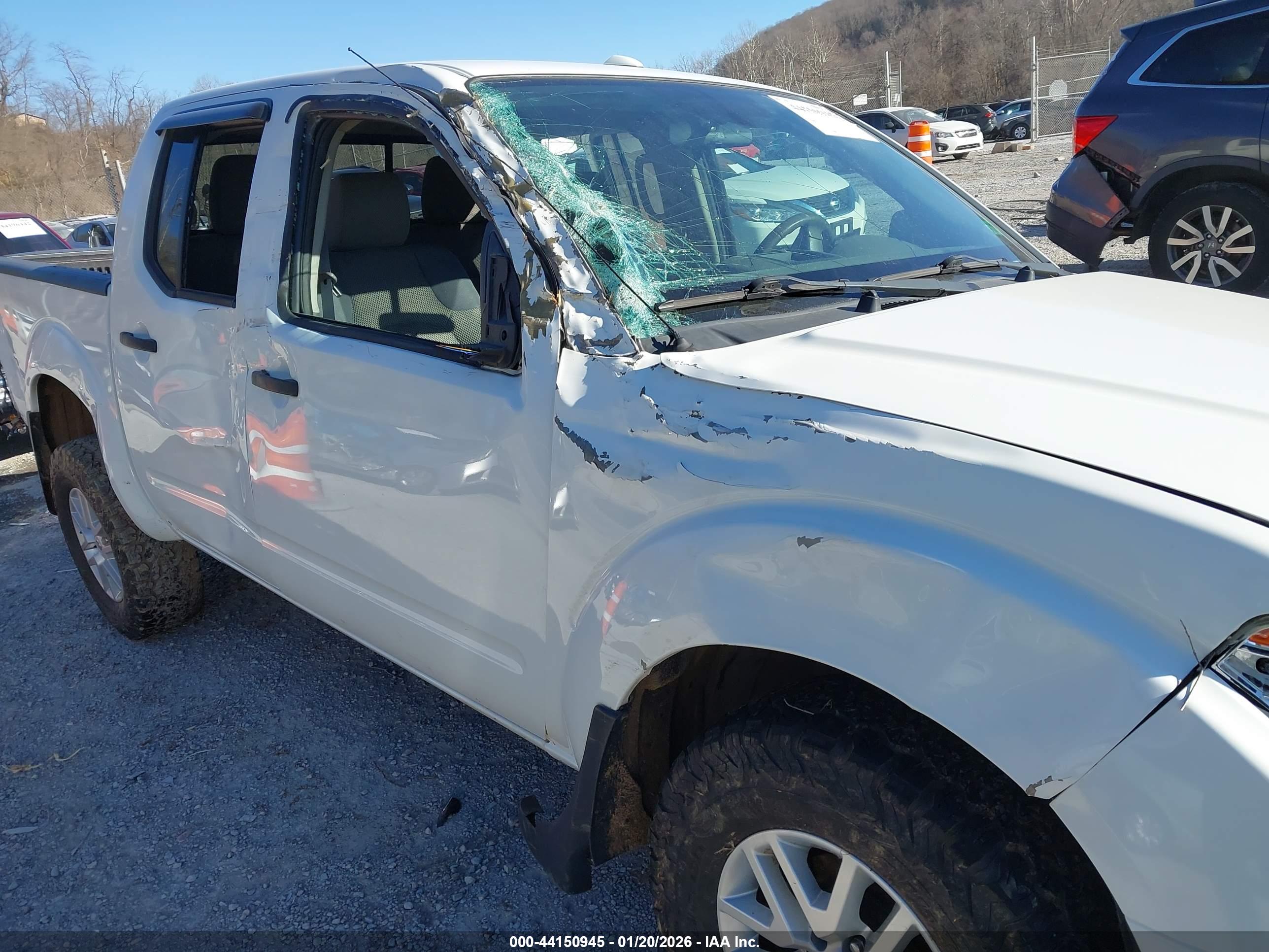 NISSAN FRONTIER image 6