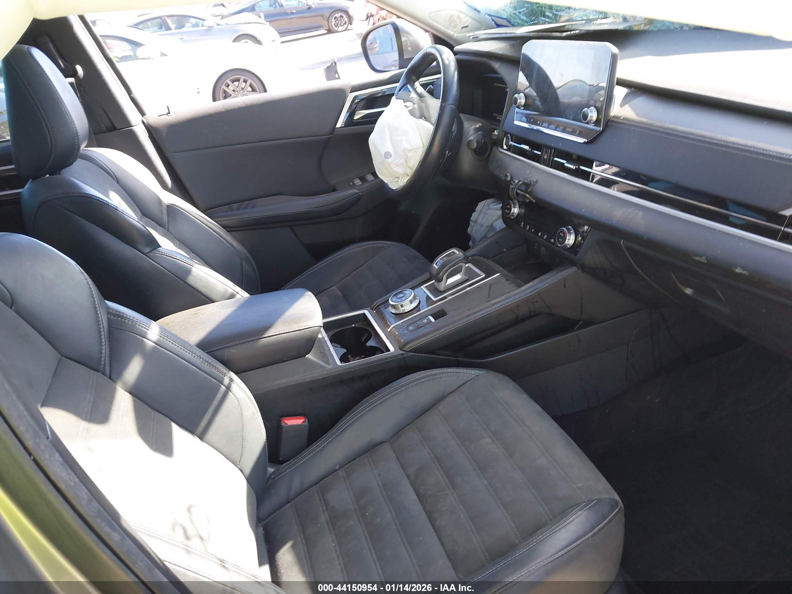 MITSUBISHI OUTLANDER image 5