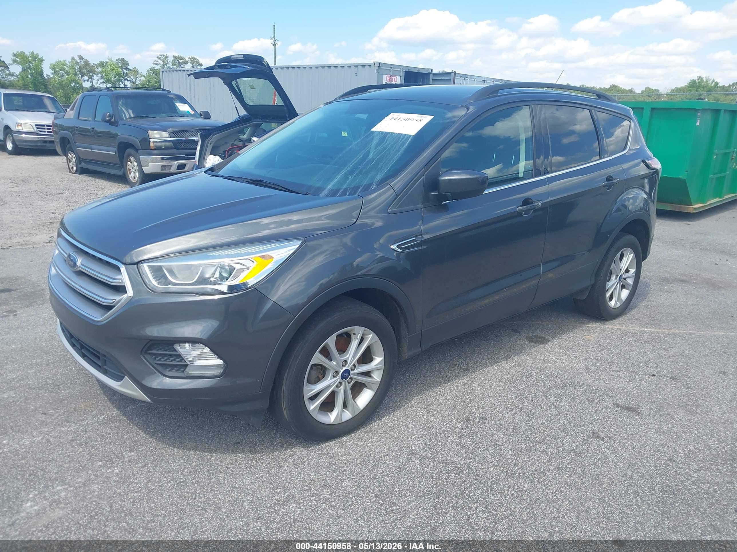 FORD ESCAPE image 2