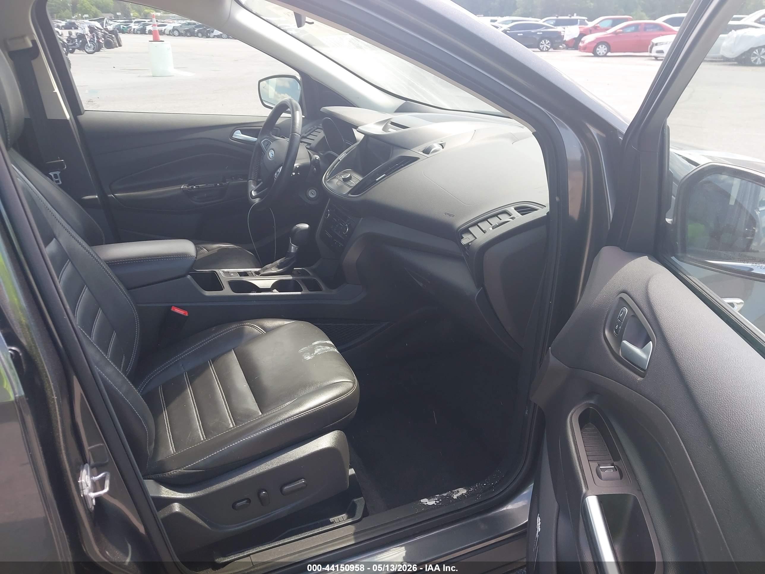 FORD ESCAPE image 5