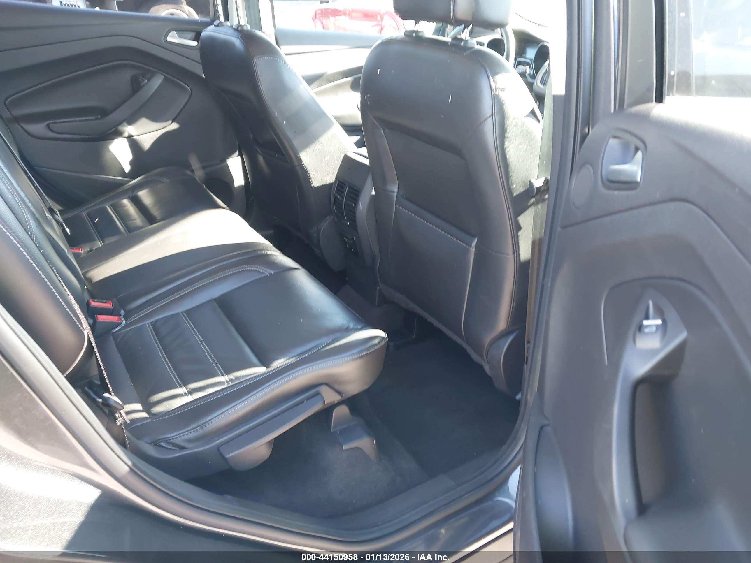 FORD ESCAPE image 8