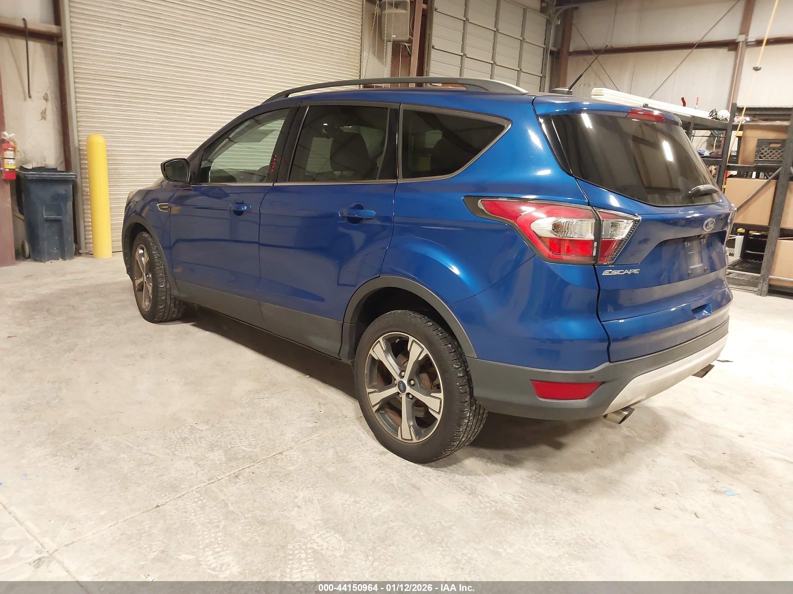 FORD ESCAPE image 3