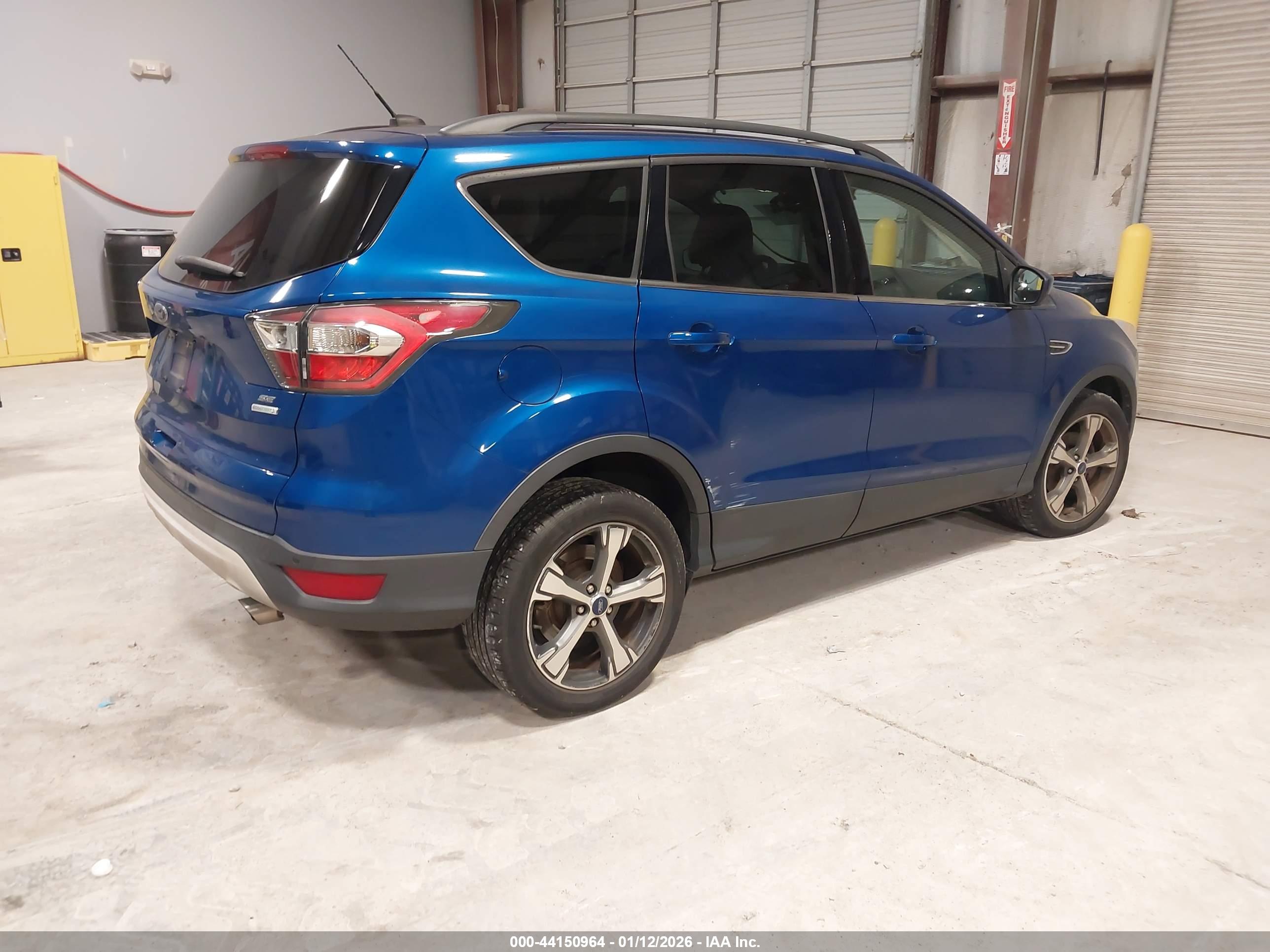 FORD ESCAPE image 4