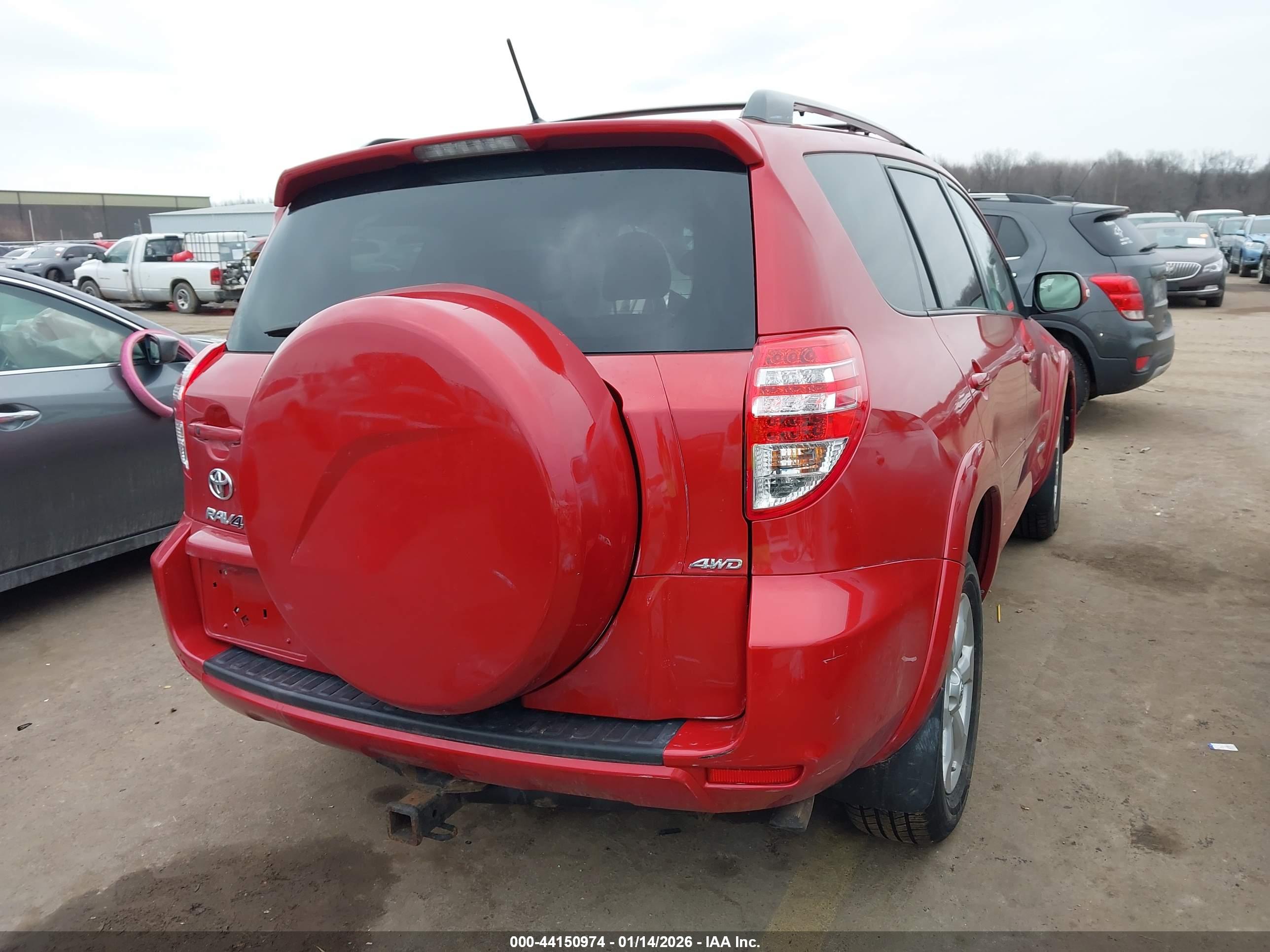 TOYOTA RAV4 image 4