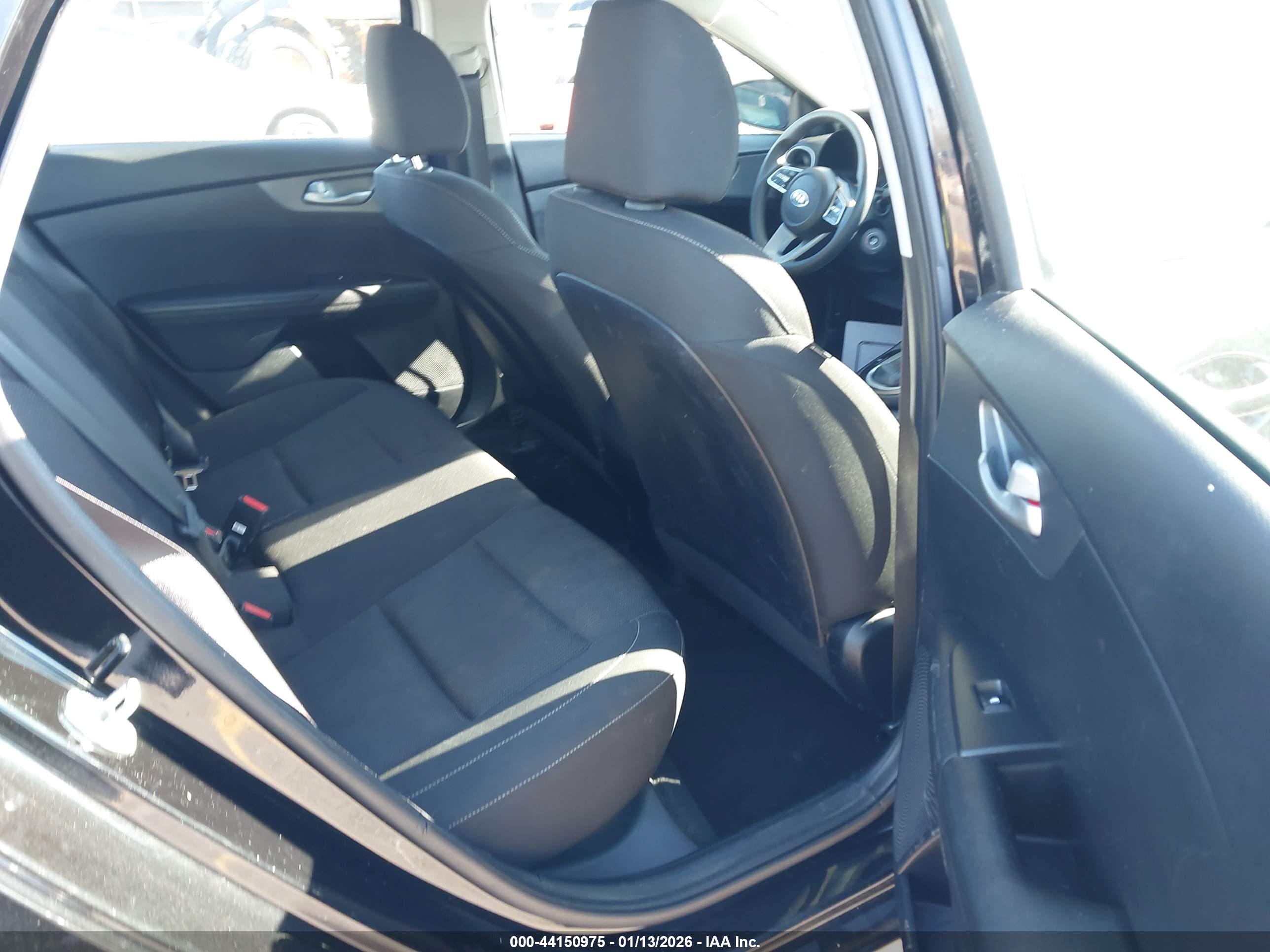 KIA FORTE image 8
