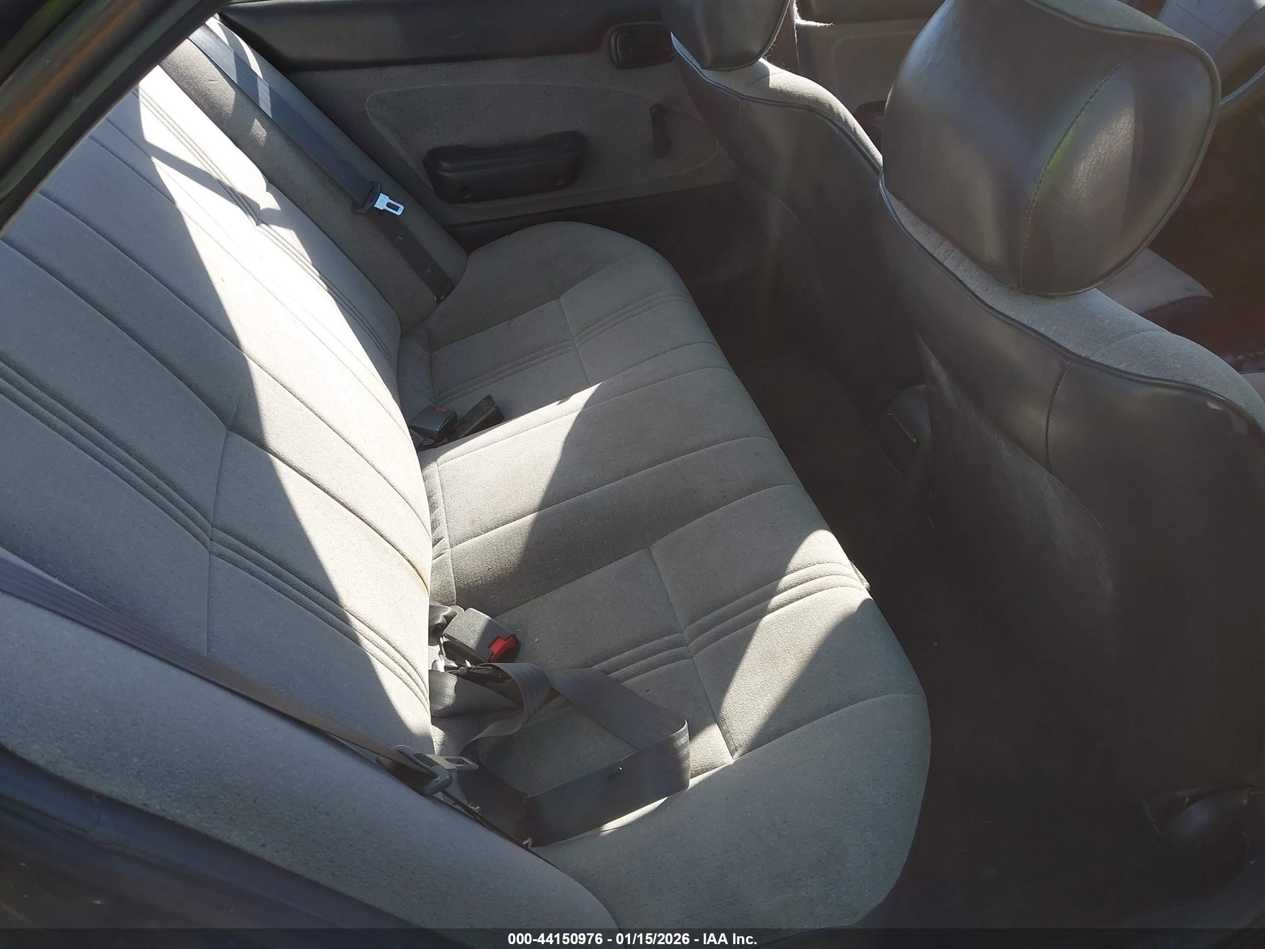 GEO PRIZM image 8