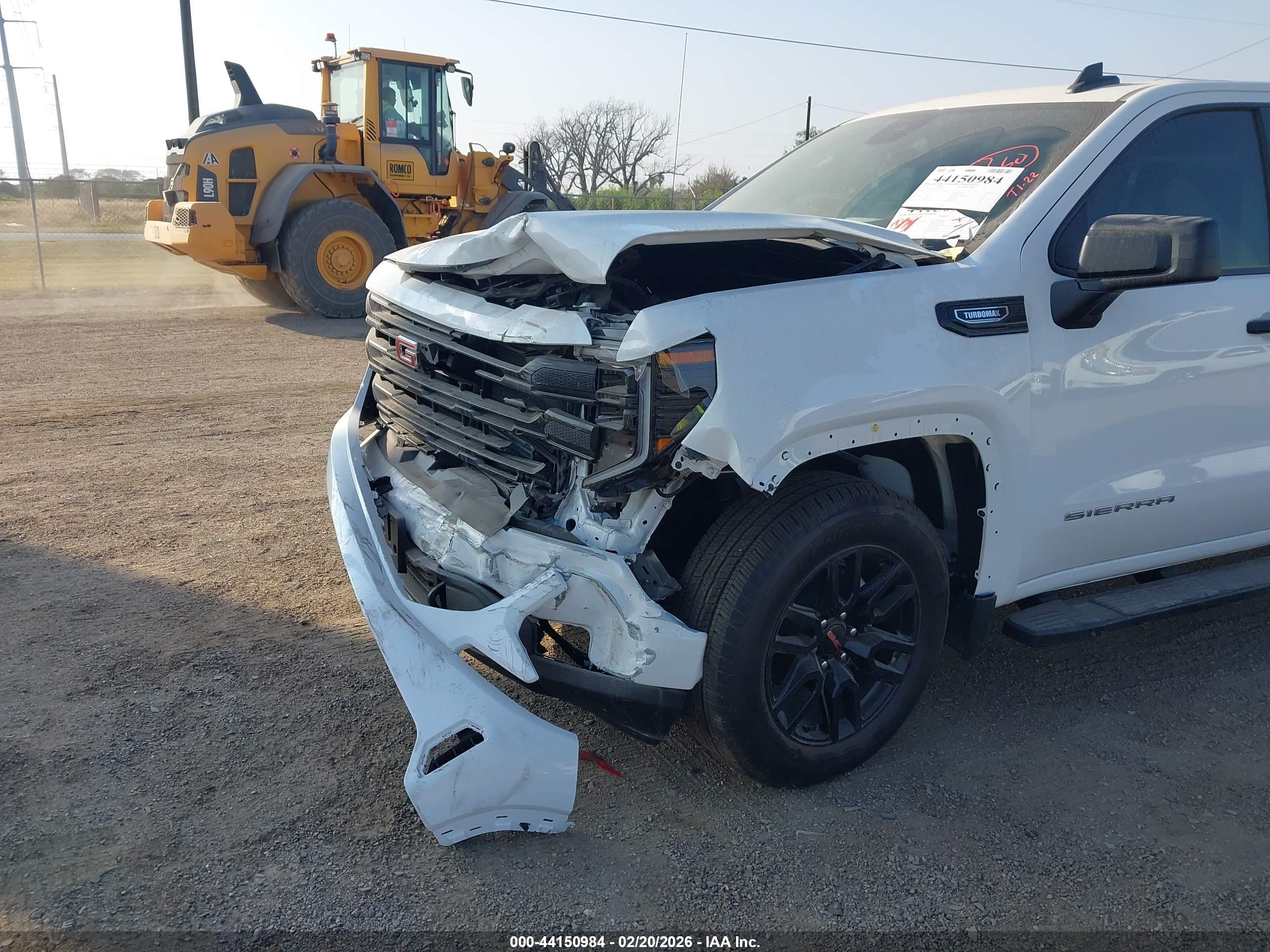 GMC SIERRA image 6
