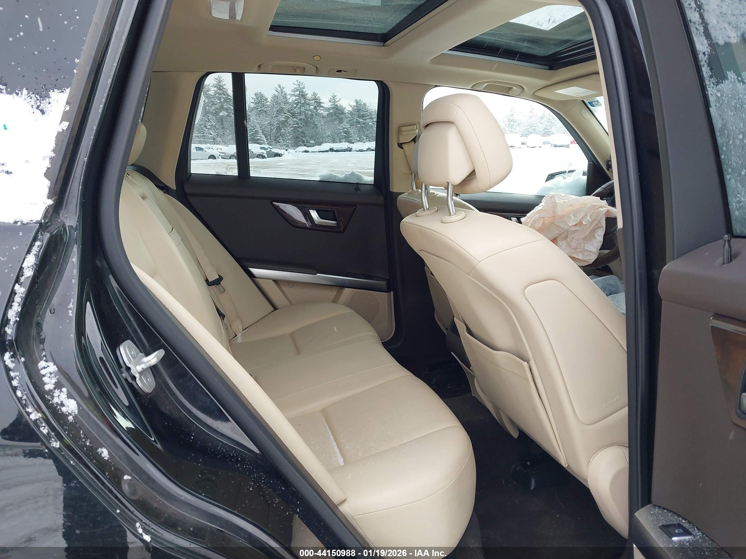 MERCEDES-BENZ GLK image 8