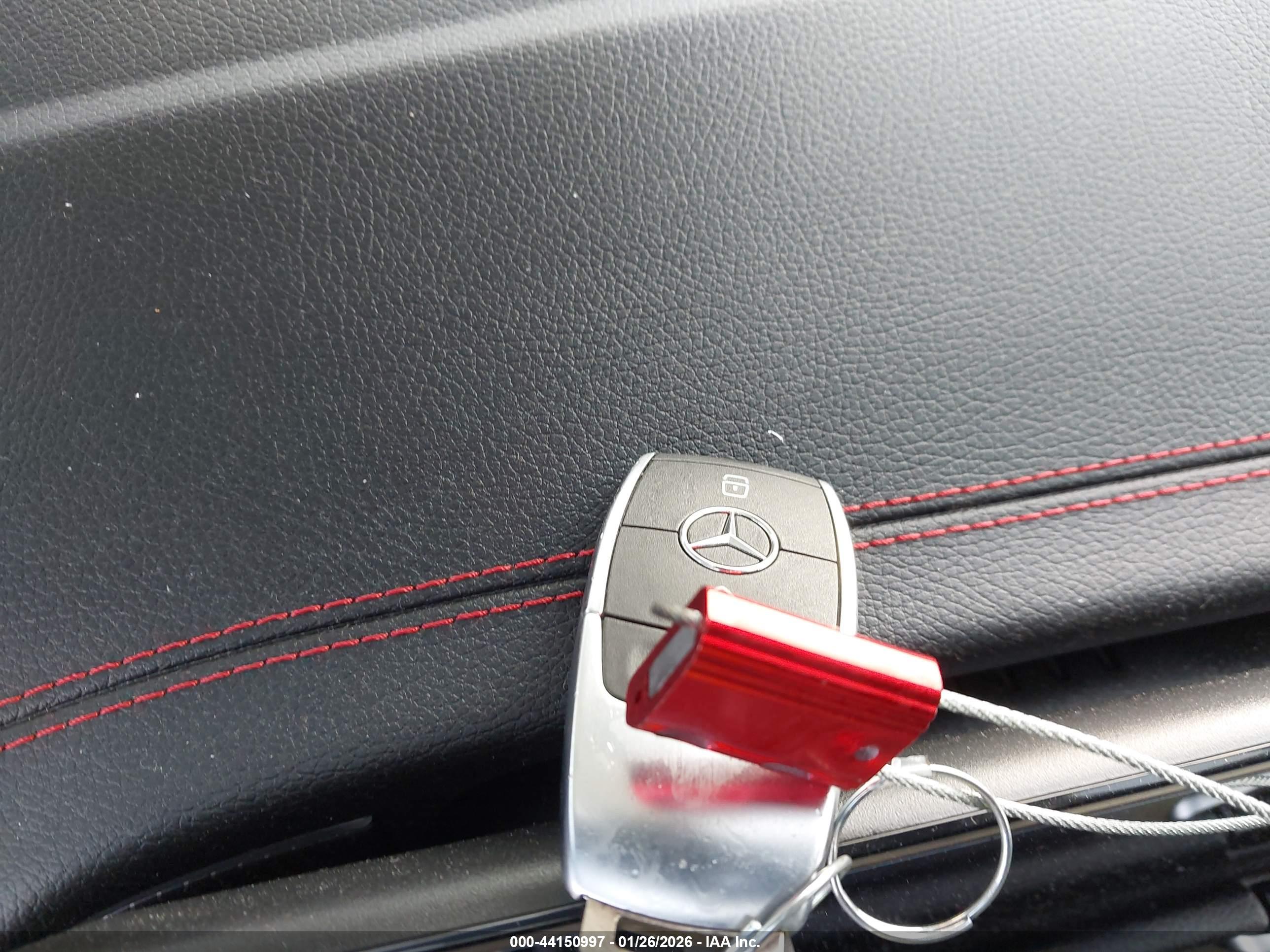 MERCEDES-BENZ EQB image 11