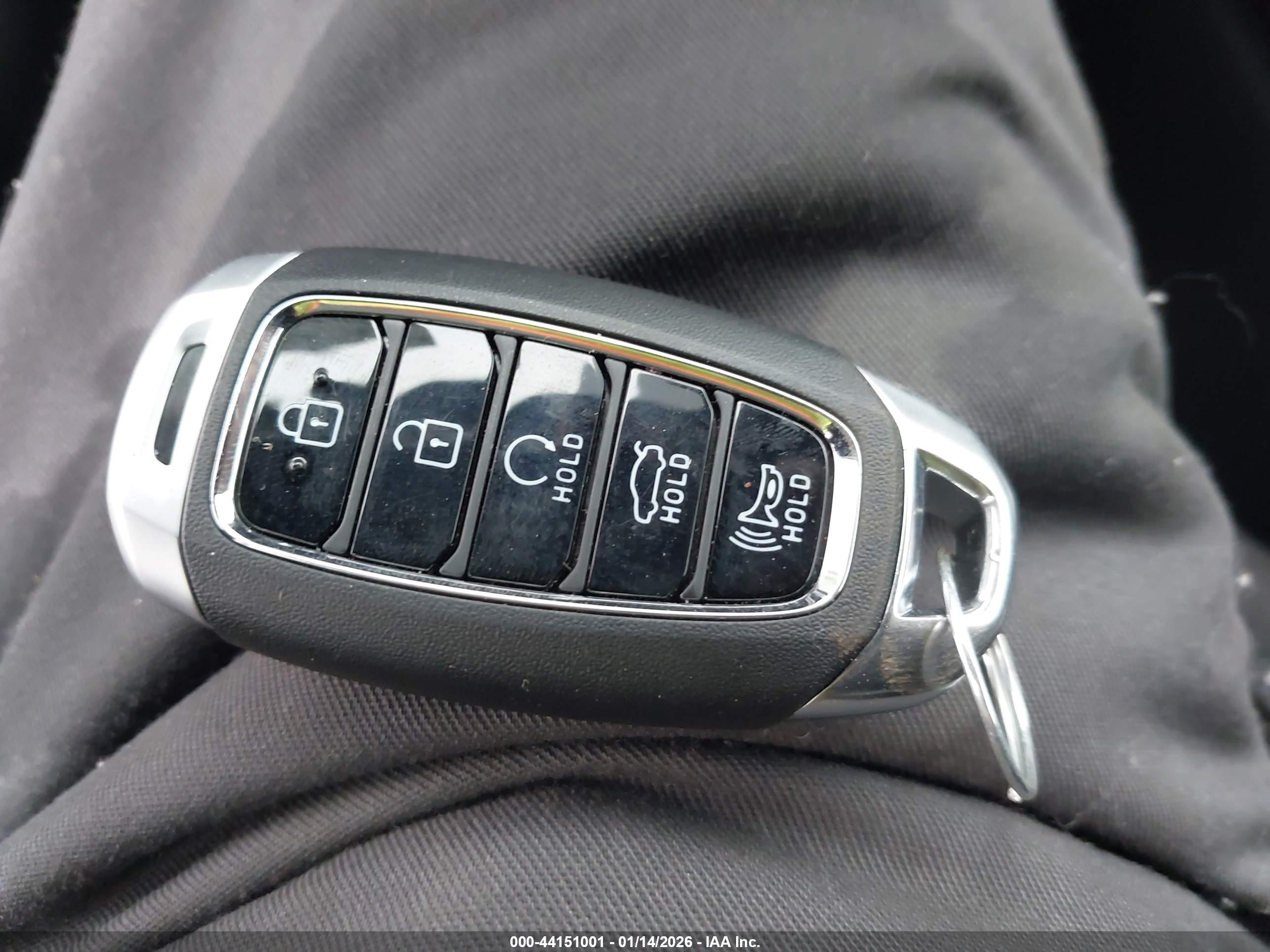 HYUNDAI ELANTRA image 11