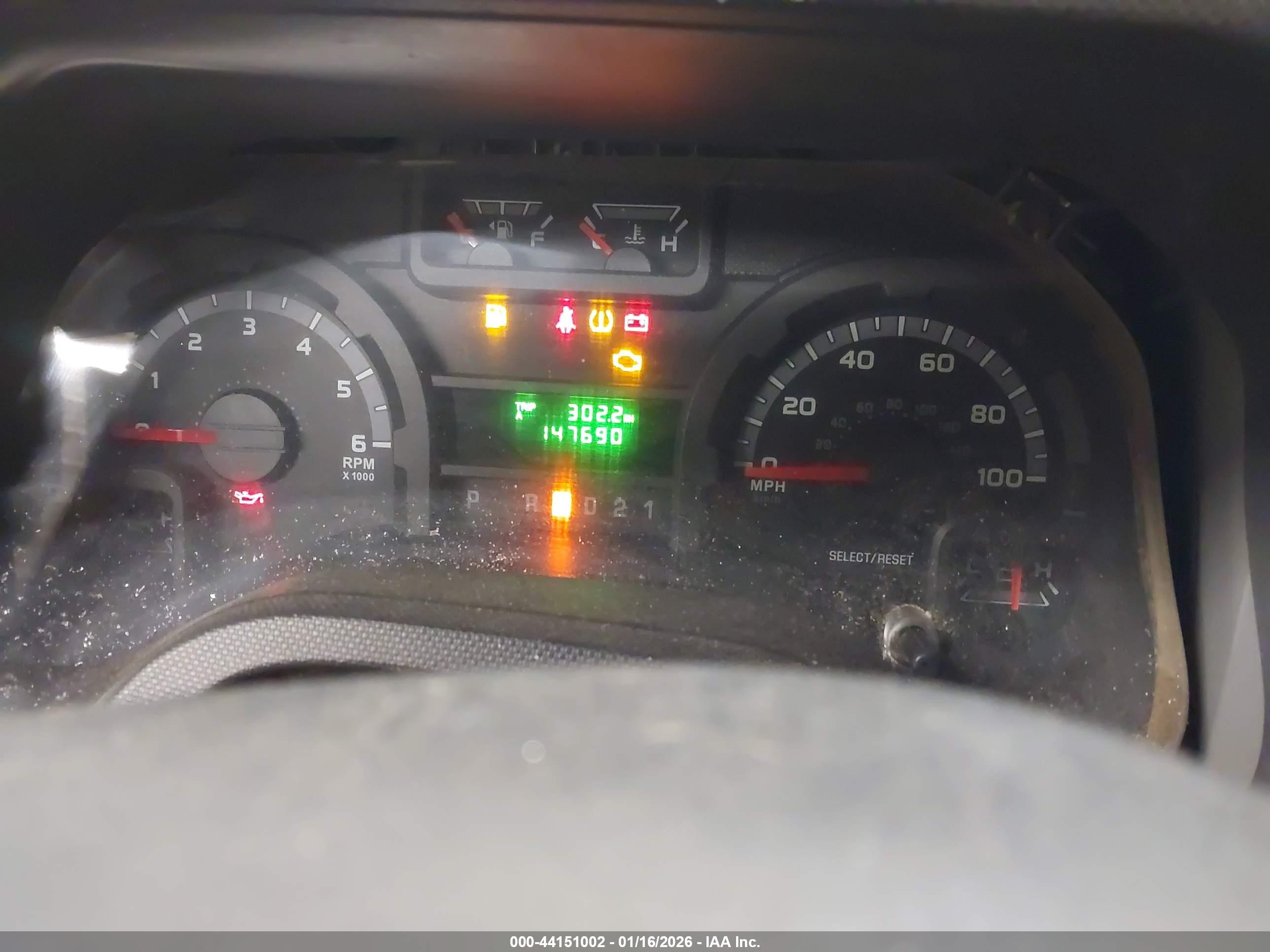 FORD E-150 image 7