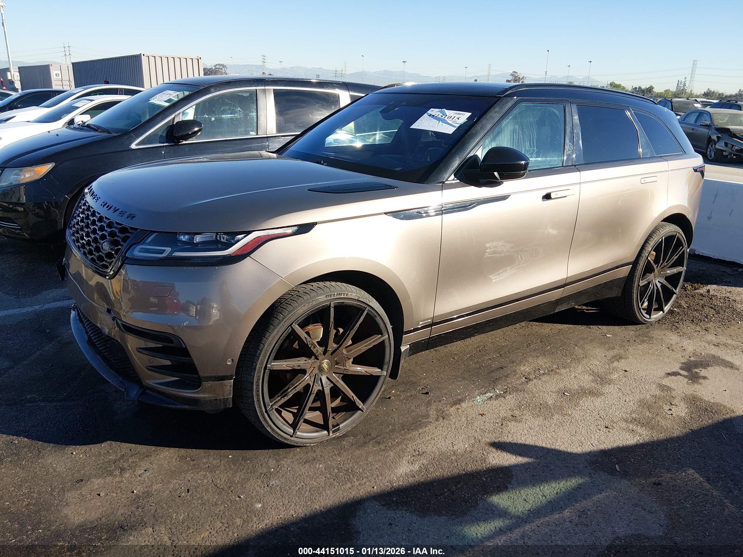 LAND ROVER image 2