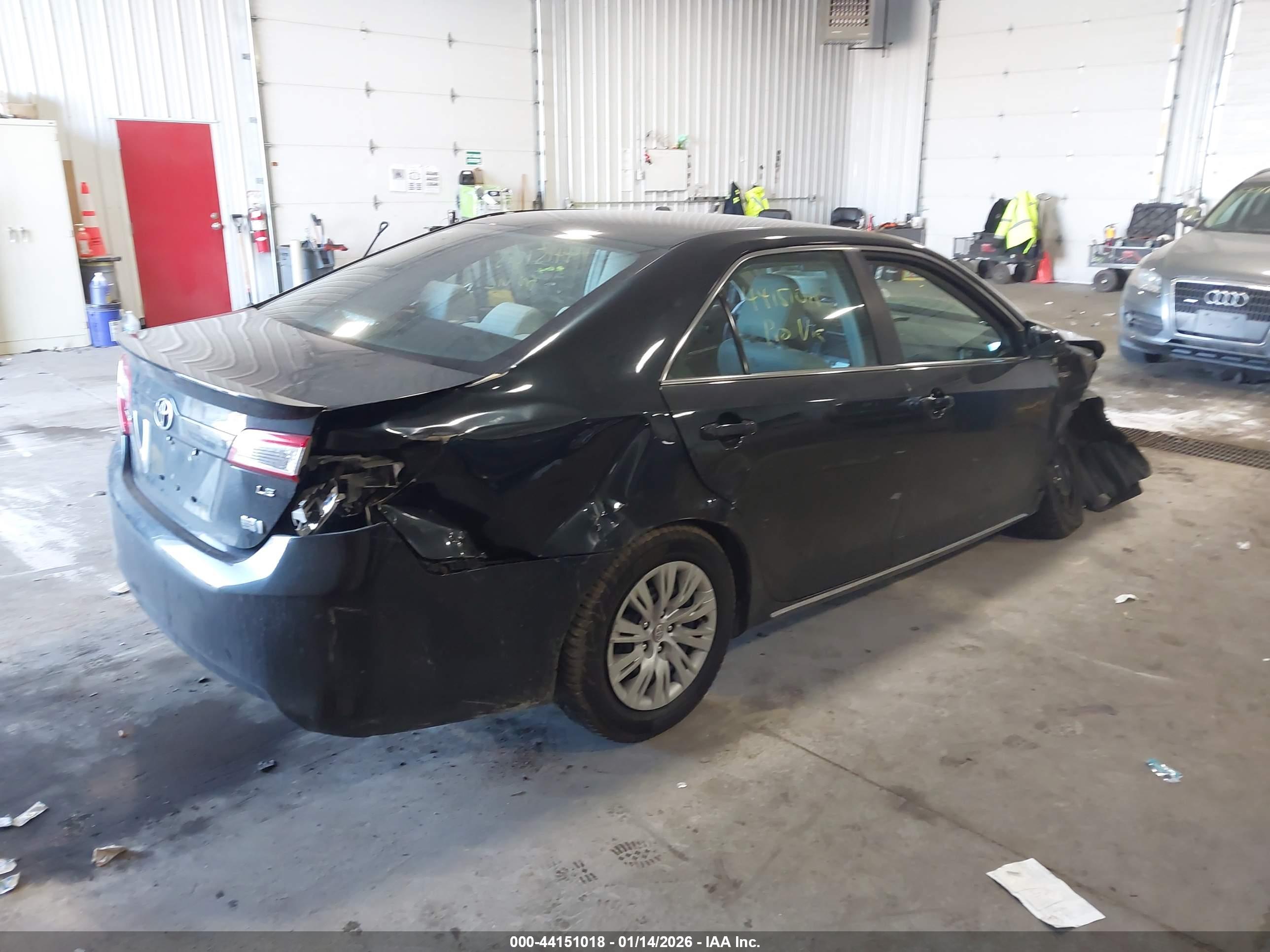 TOYOTA CAMRY image 4