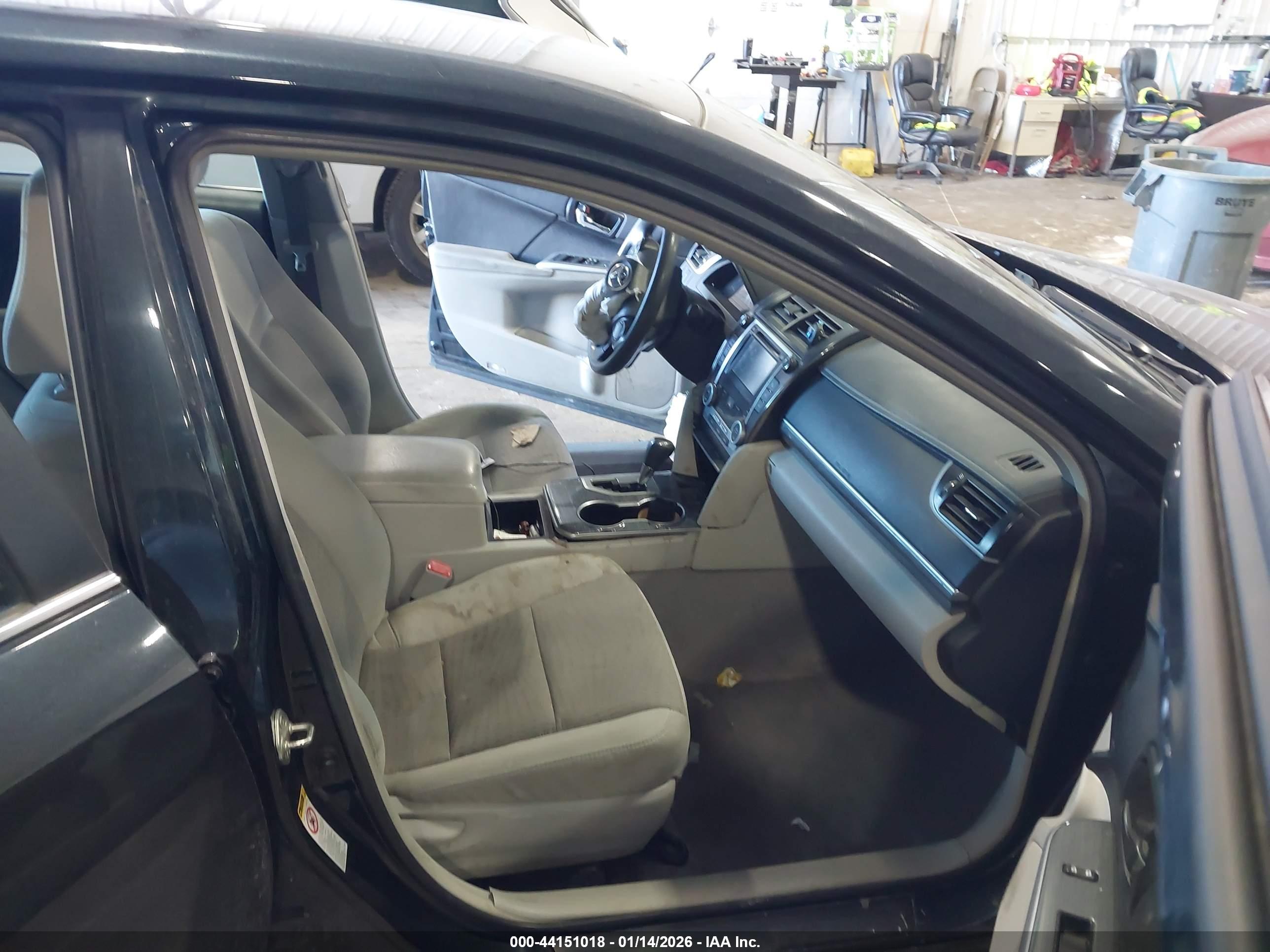 TOYOTA CAMRY image 5