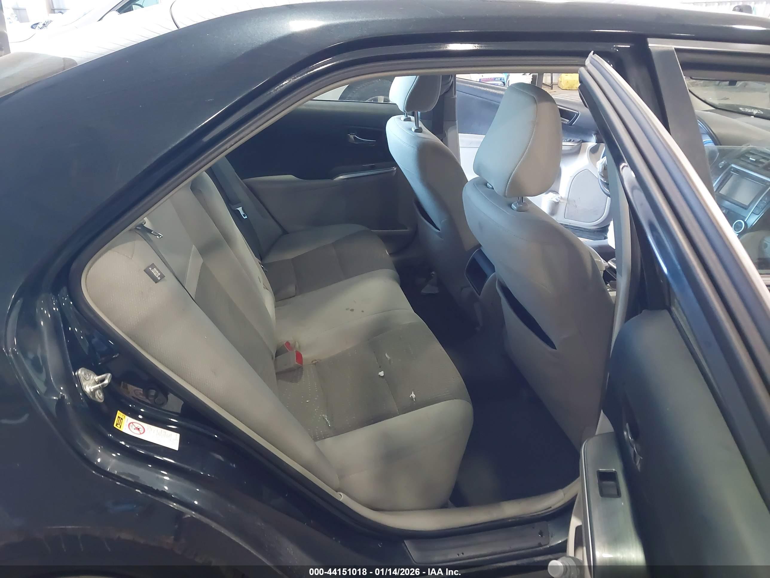 TOYOTA CAMRY image 8