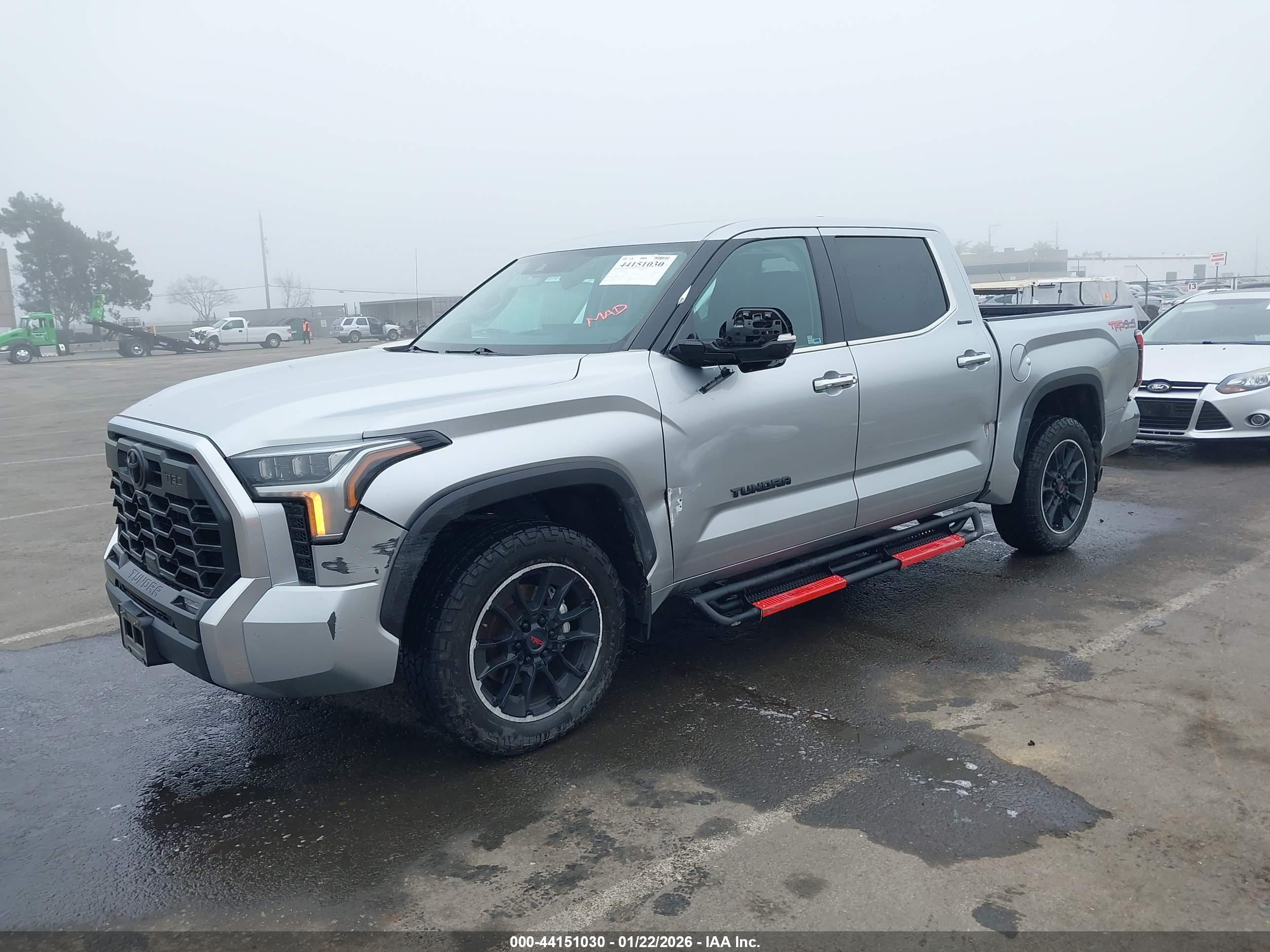 TOYOTA TUNDRA image 2