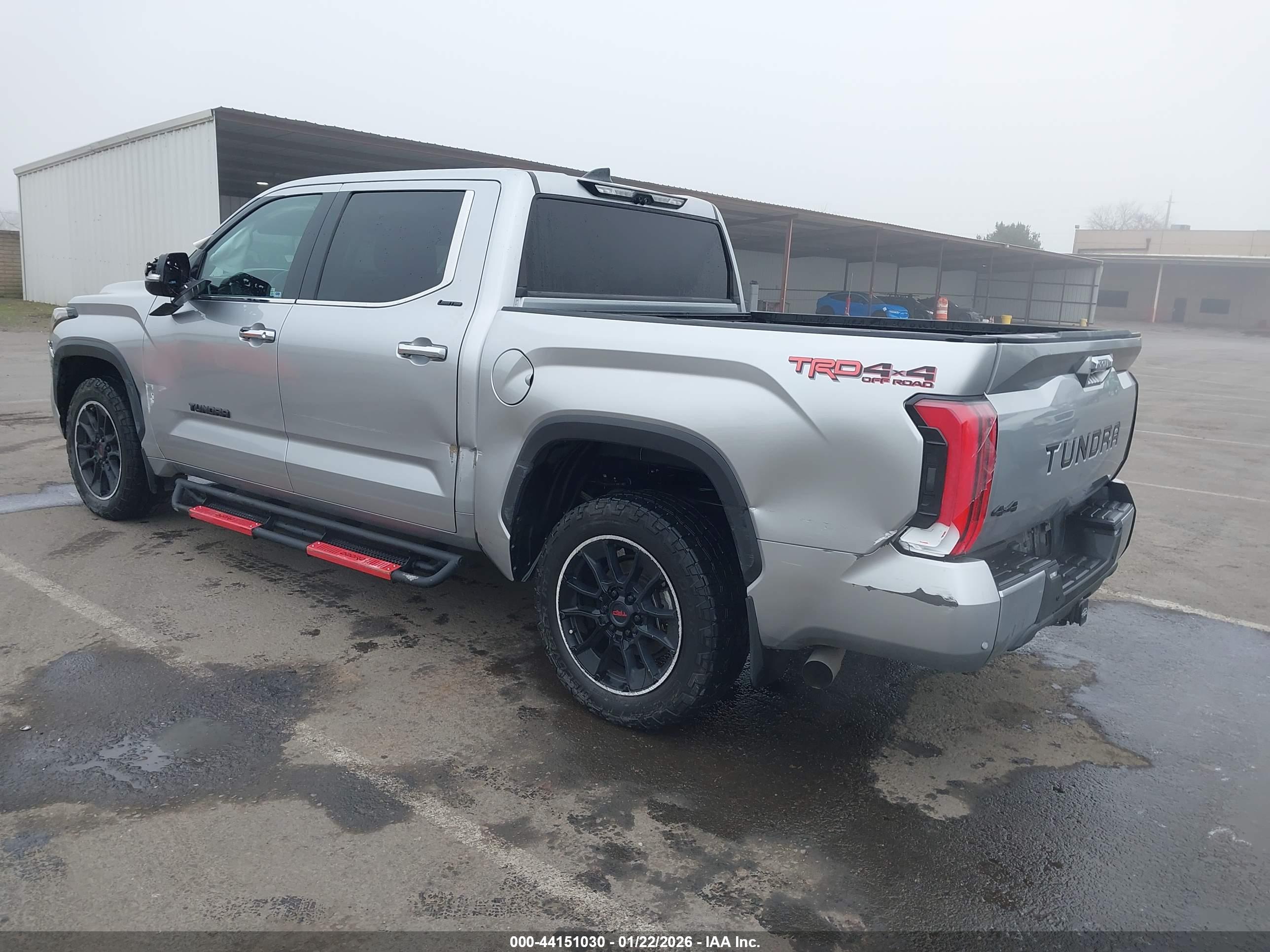 TOYOTA TUNDRA image 3