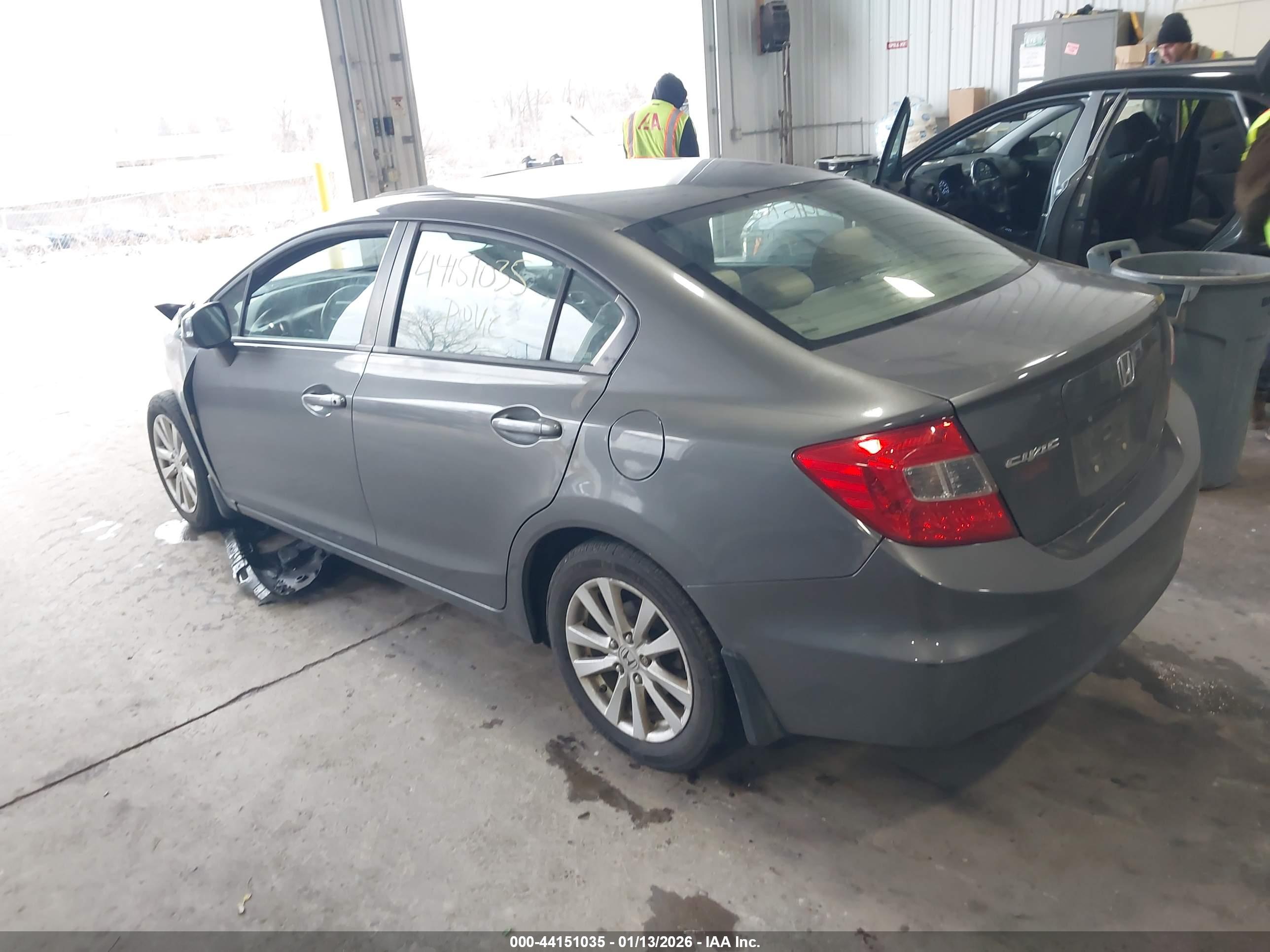 HONDA CIVIC image 3