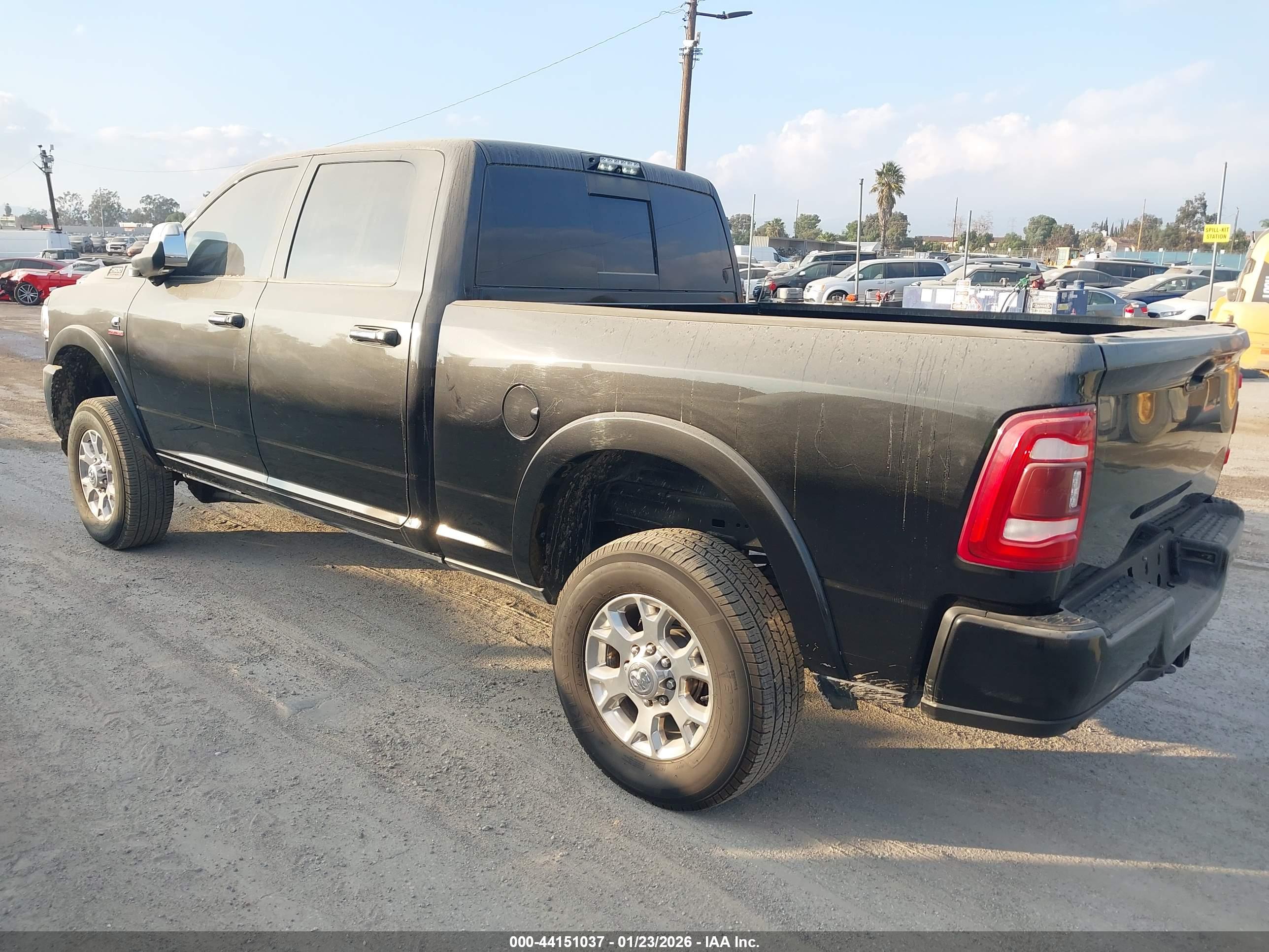 RAM 2500 image 3