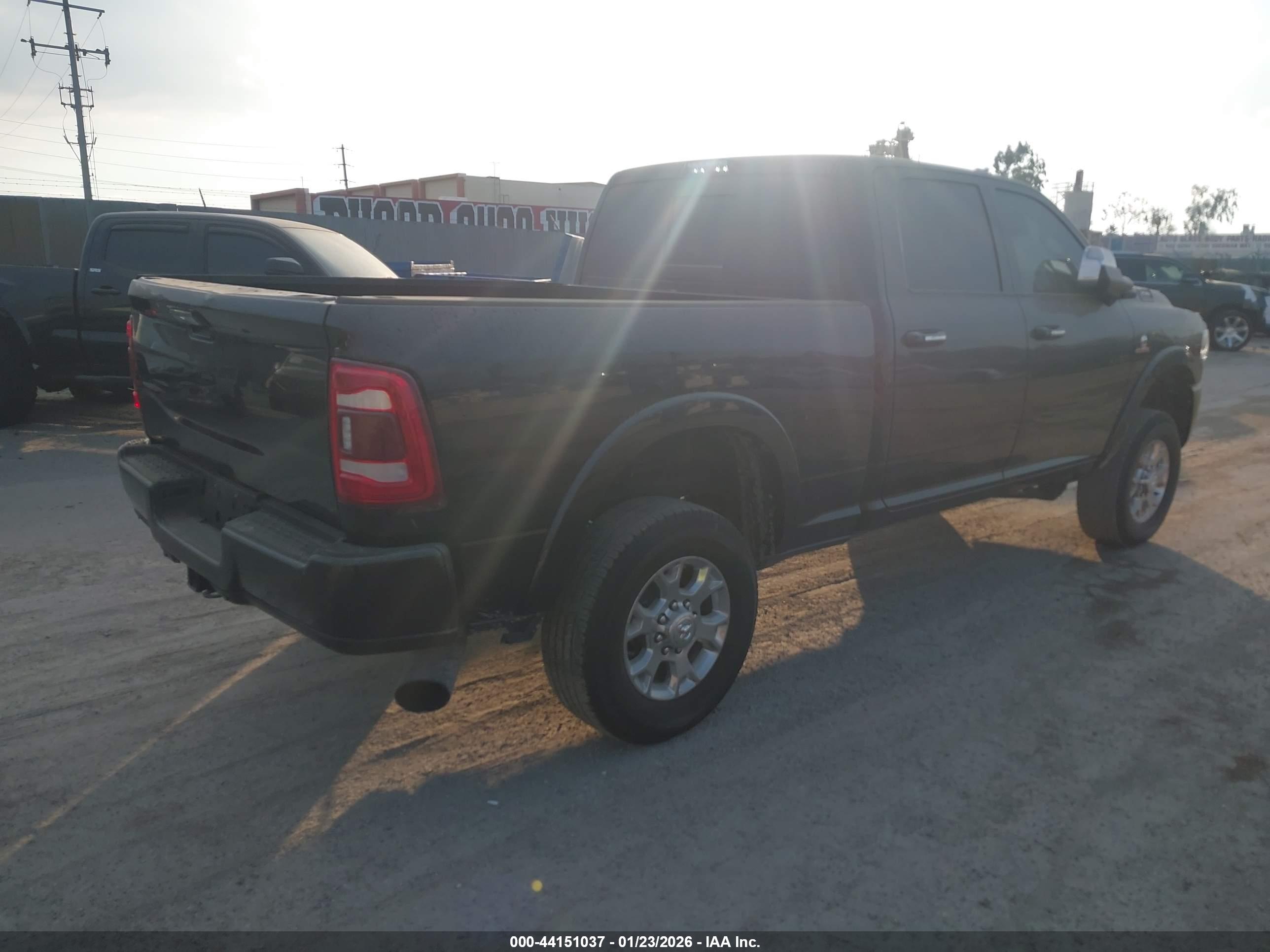 RAM 2500 image 4
