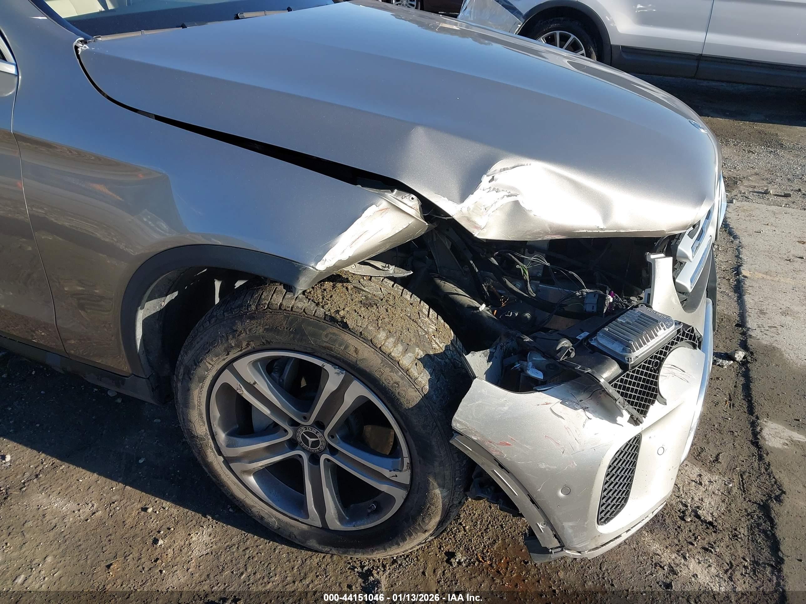 MERCEDES-BENZ GLC image 6