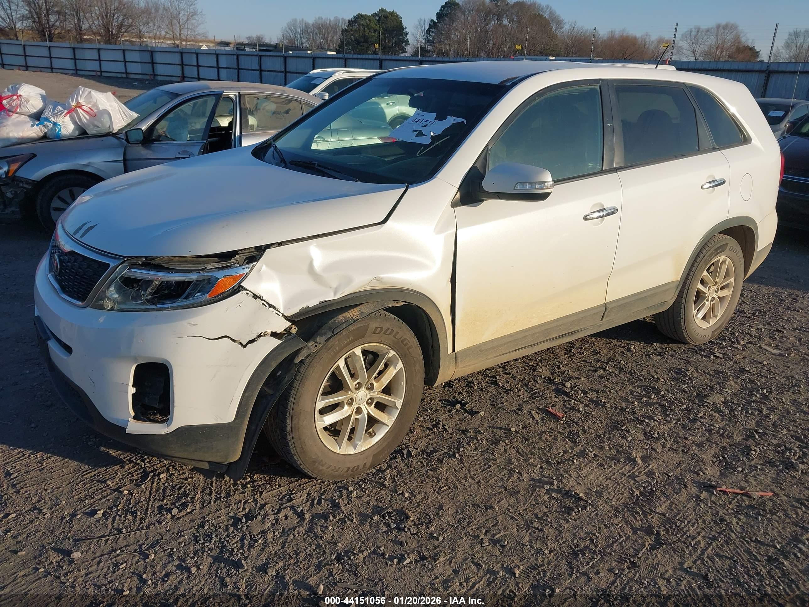 KIA SORENTO image 2