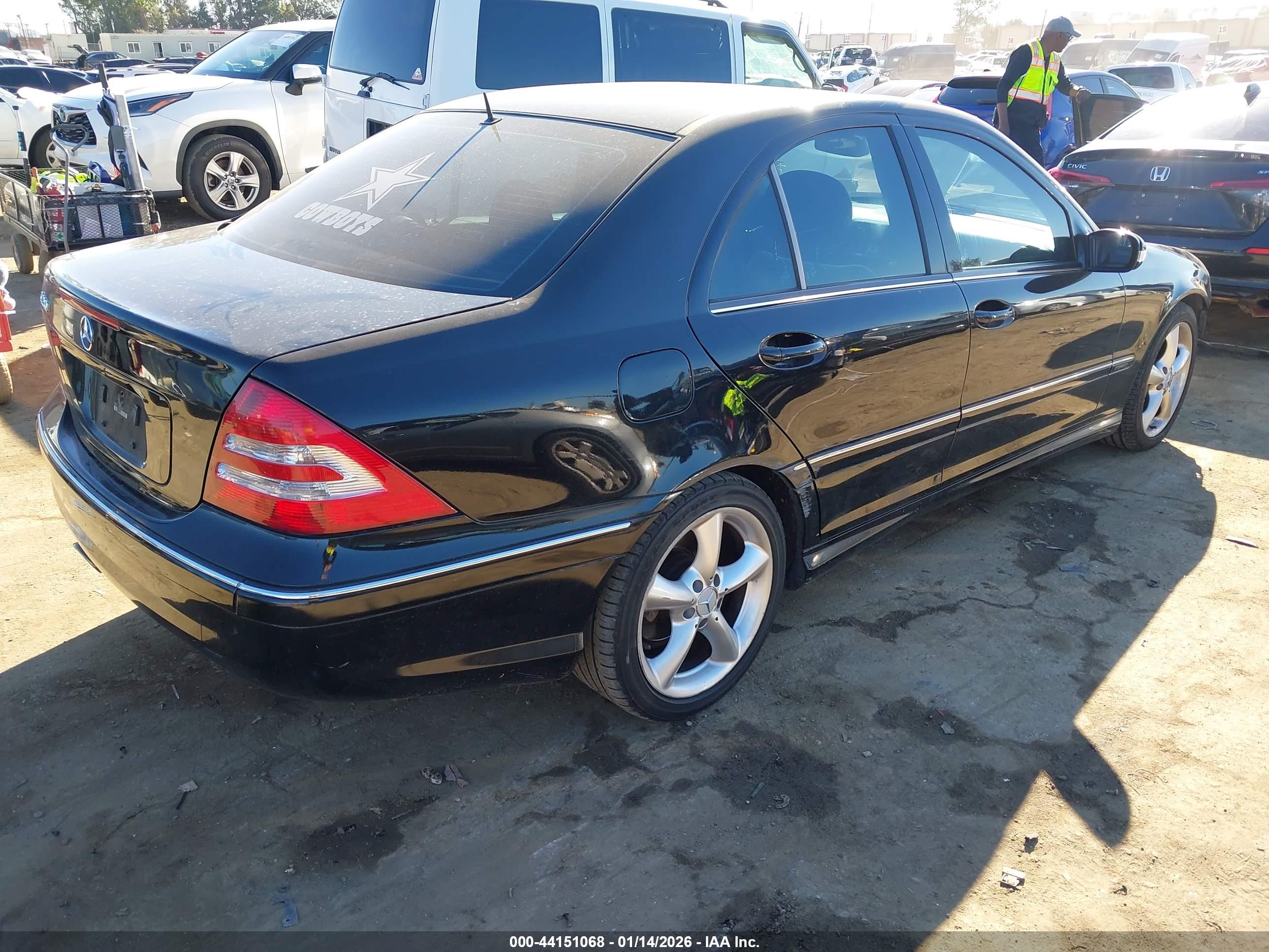MERCEDES-BENZ C image 4