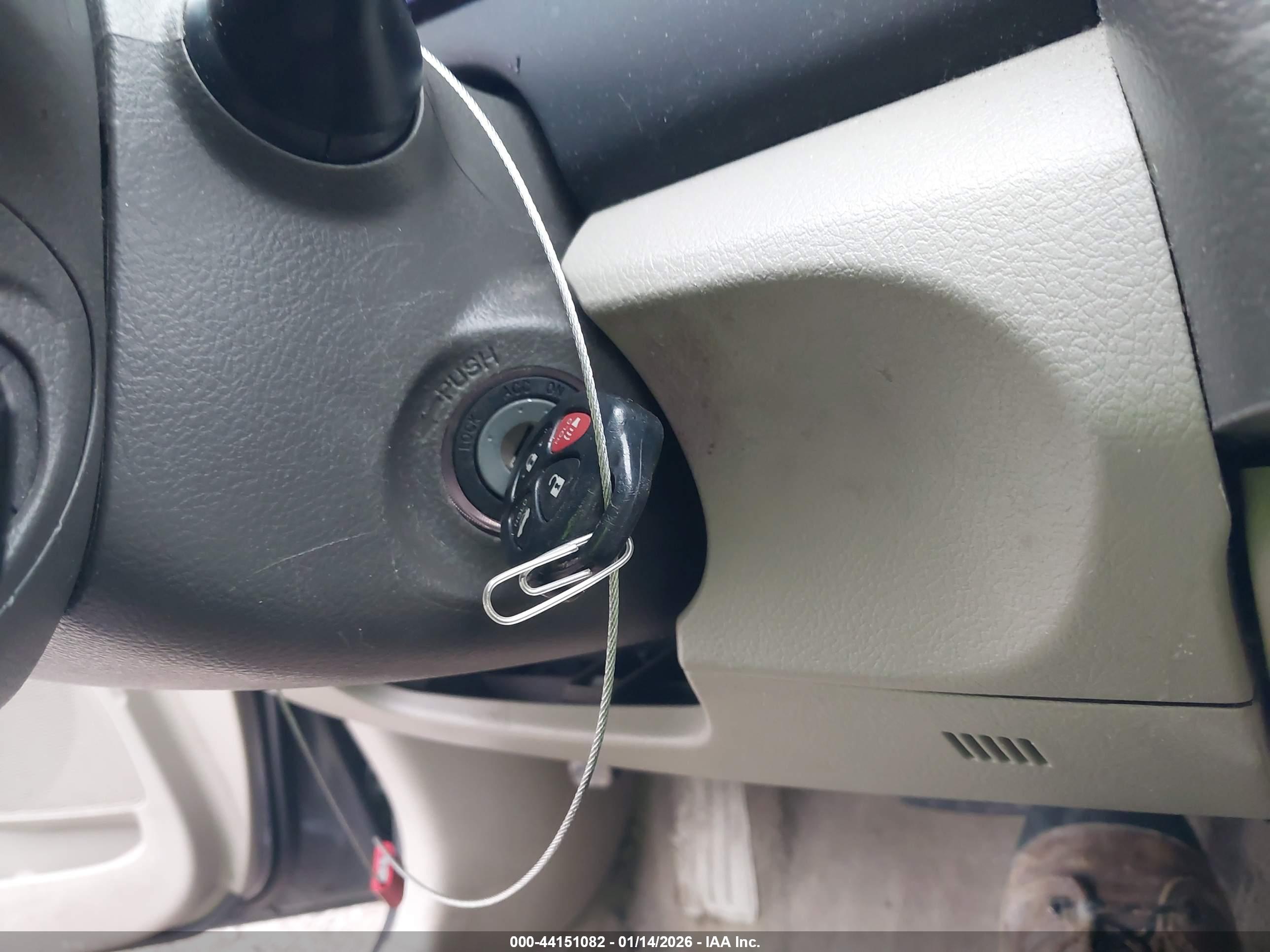 TOYOTA CAMRY image 11