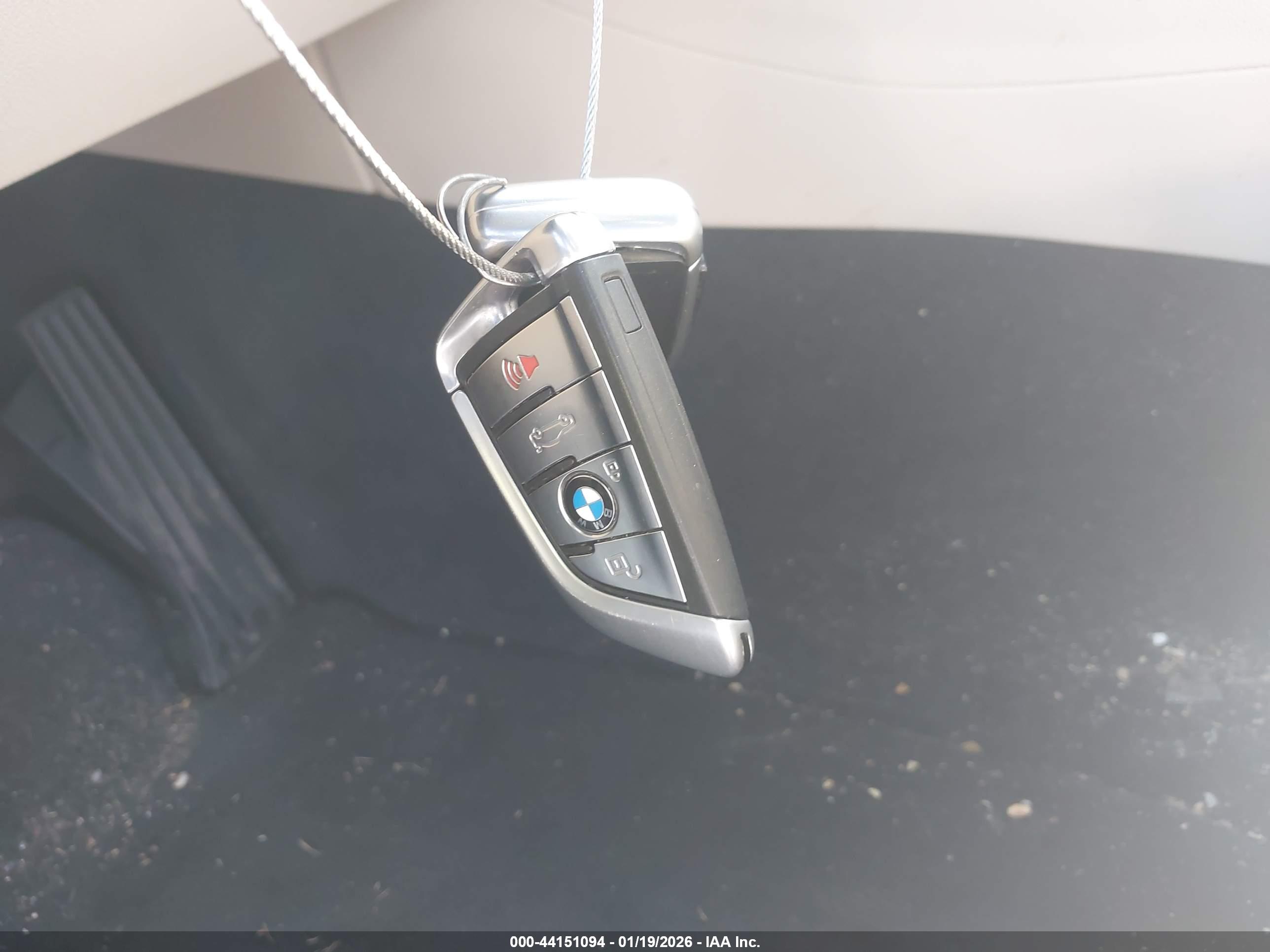 BMW 530E image 11