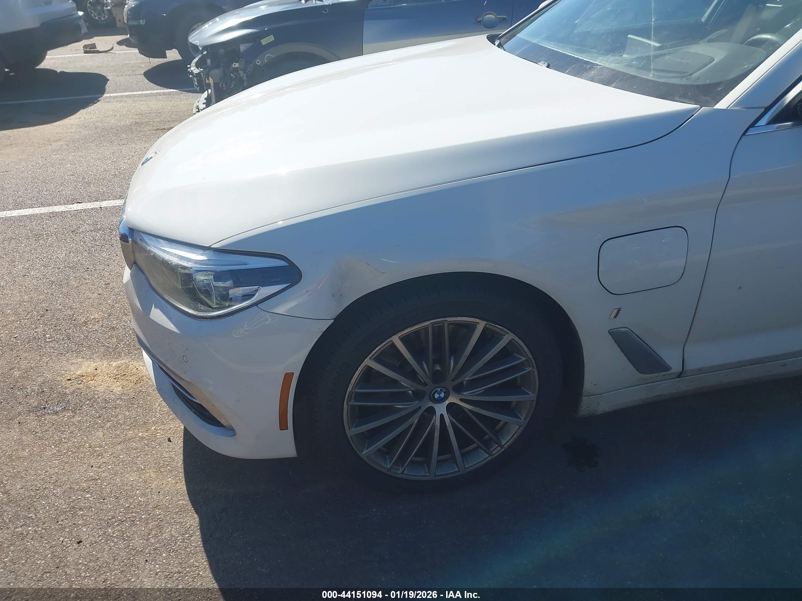 BMW 530E image 6