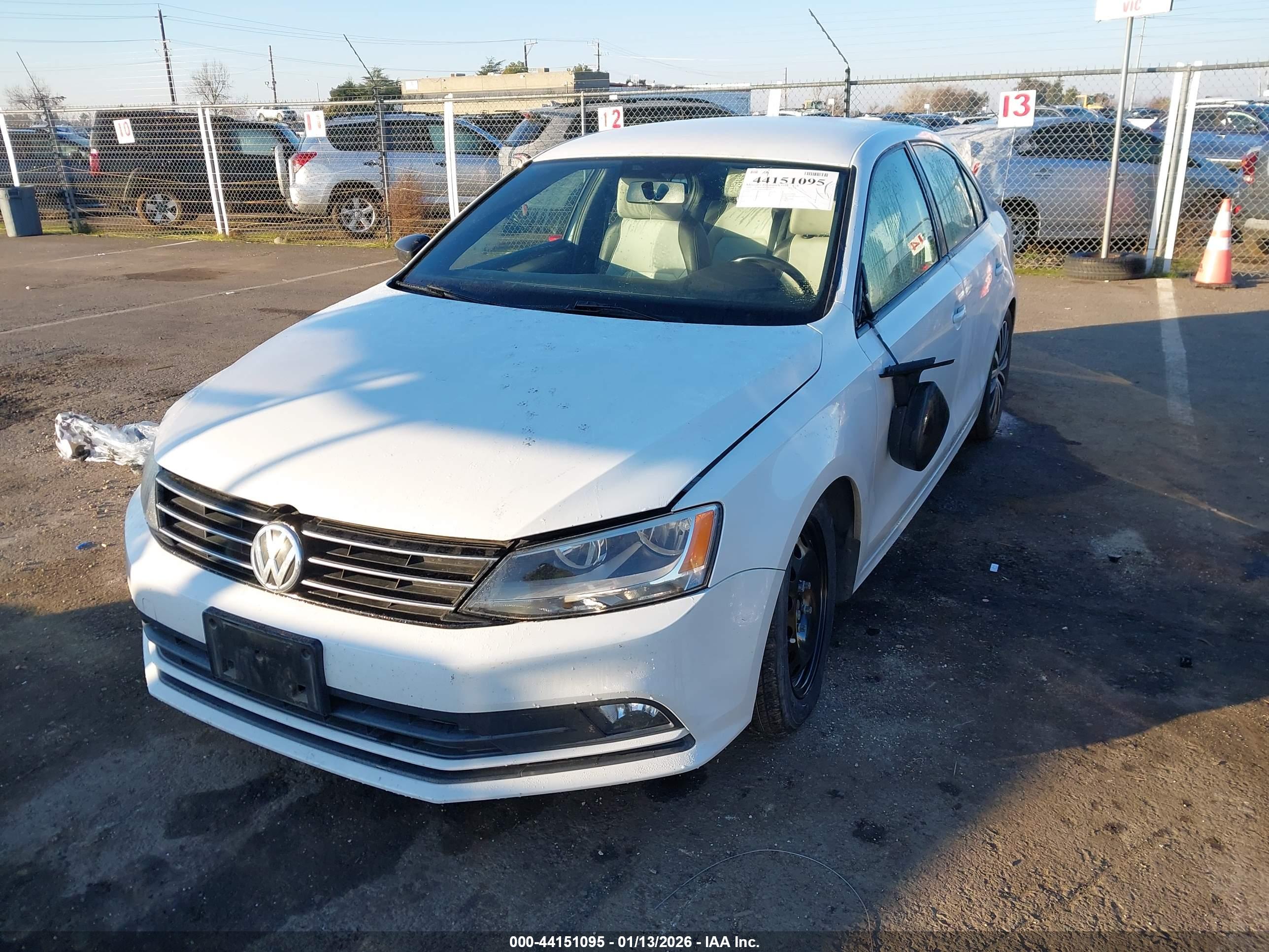 VOLKSWAGEN JETTA image 2