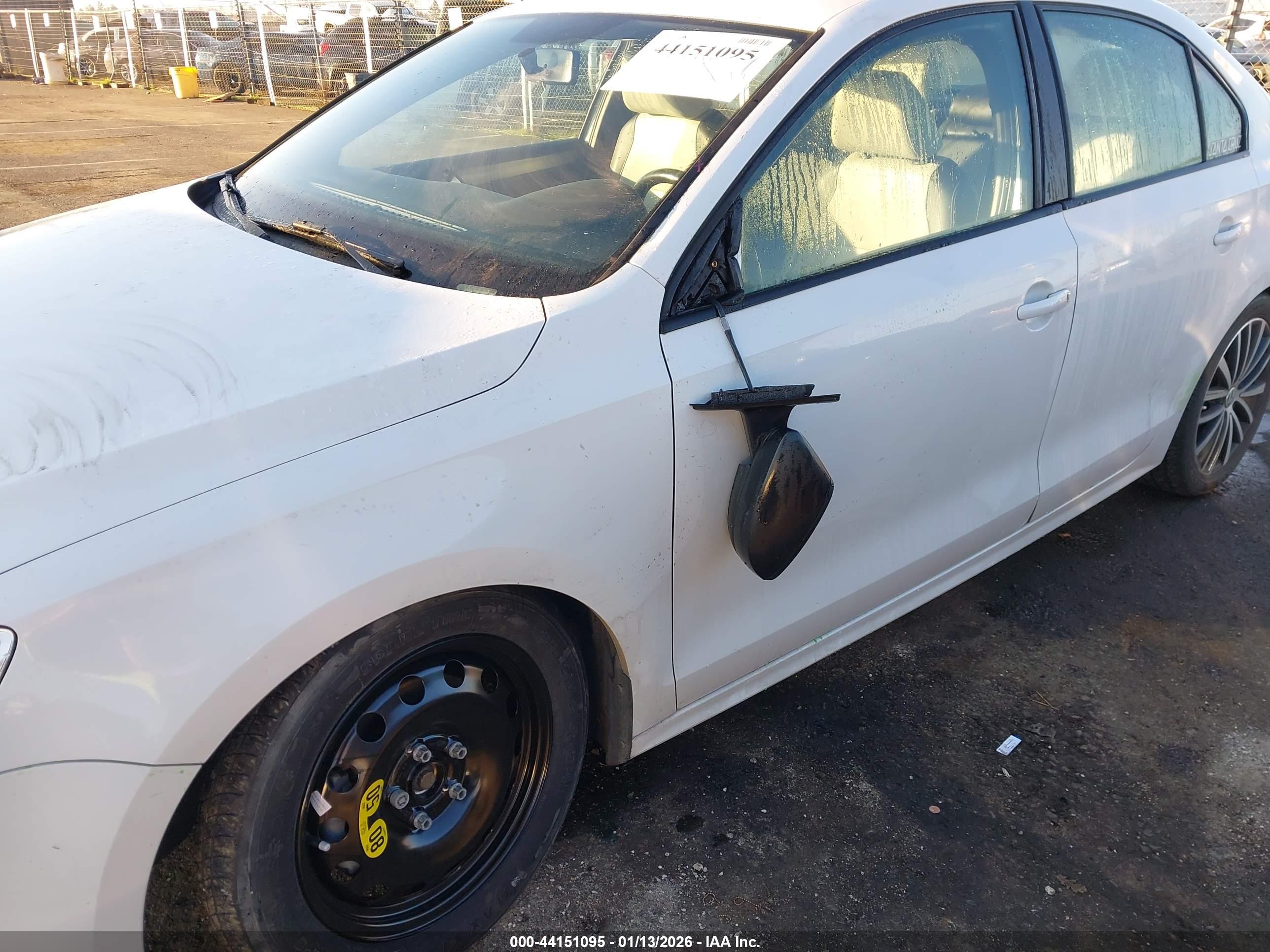 VOLKSWAGEN JETTA image 6